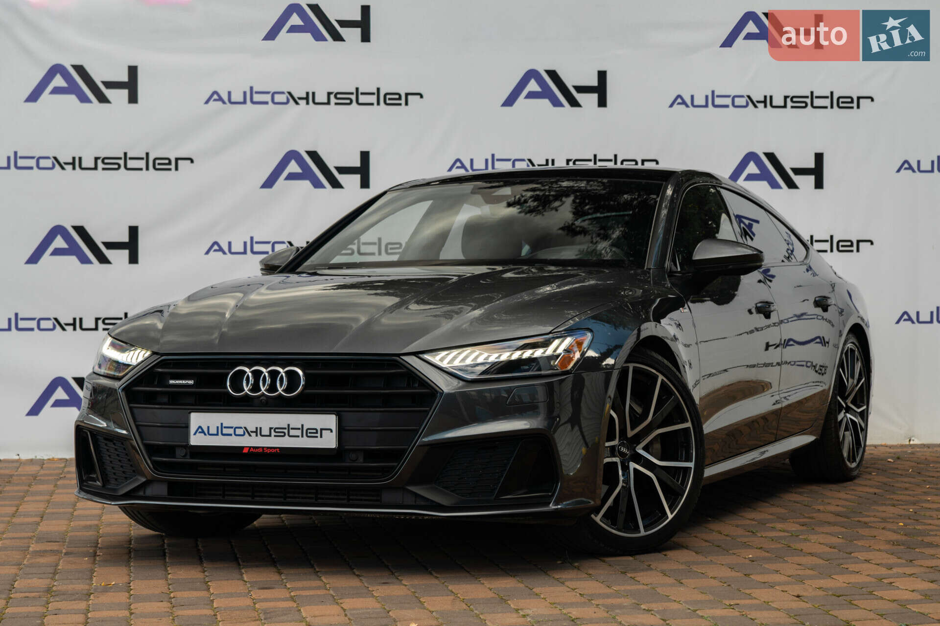 Audi A7 Sportback 2018 VIN WAUV2AF23KN065880 фото оголошення 13 з 39