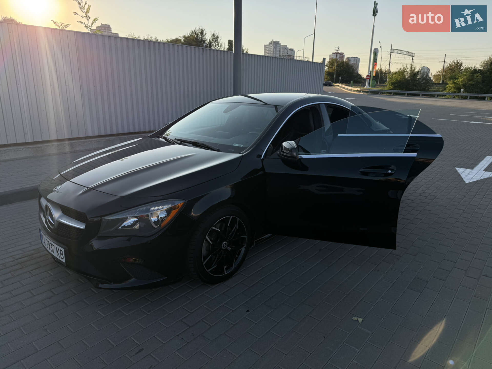 Mercedes-Benz CLA-Class 2015 VIN WDDSJ4EB0FN233904 фото оголошення 18 з 35
