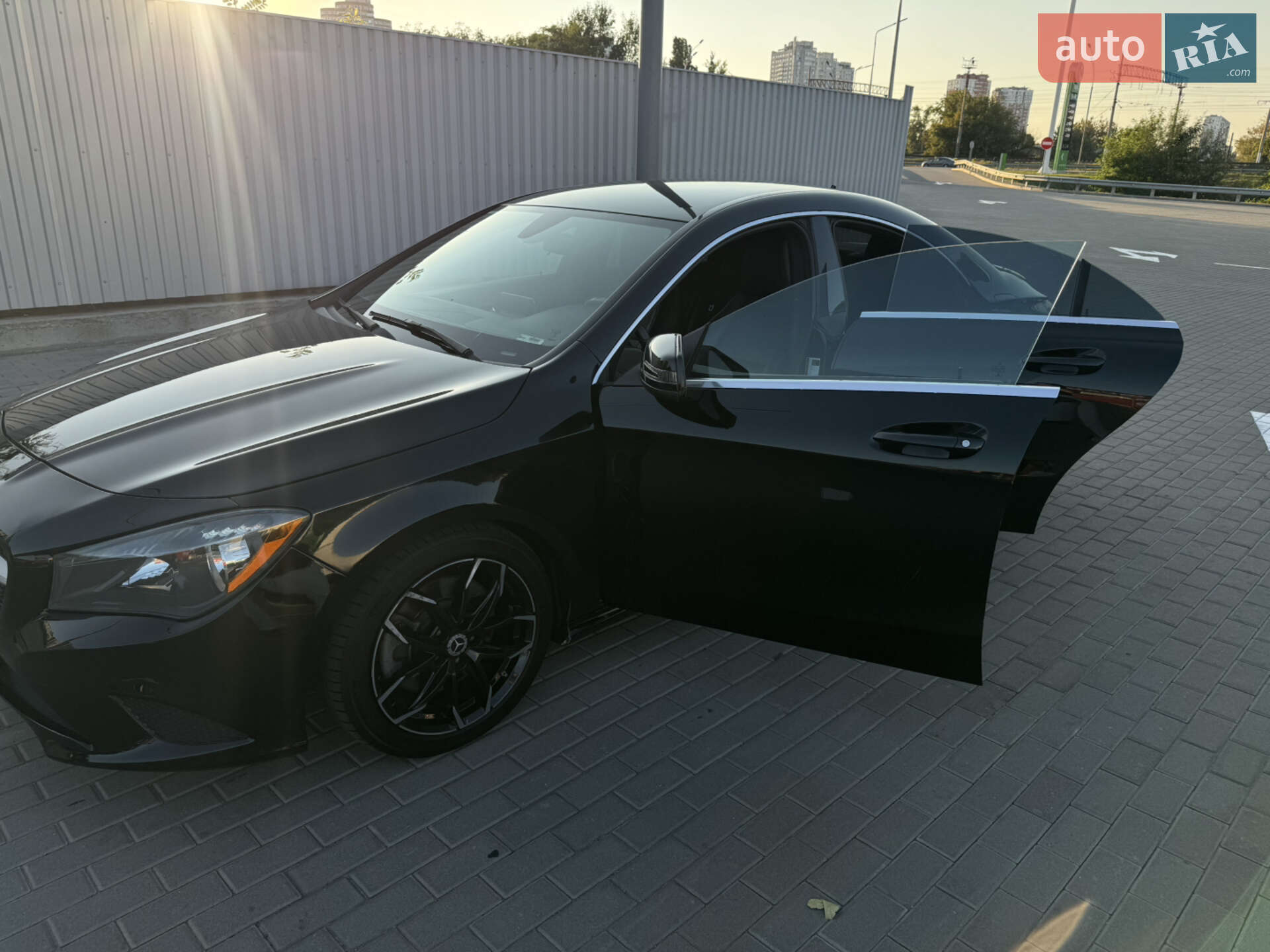 Mercedes-Benz CLA-Class 2015 VIN WDDSJ4EB0FN233904 фото оголошення 19 з 35