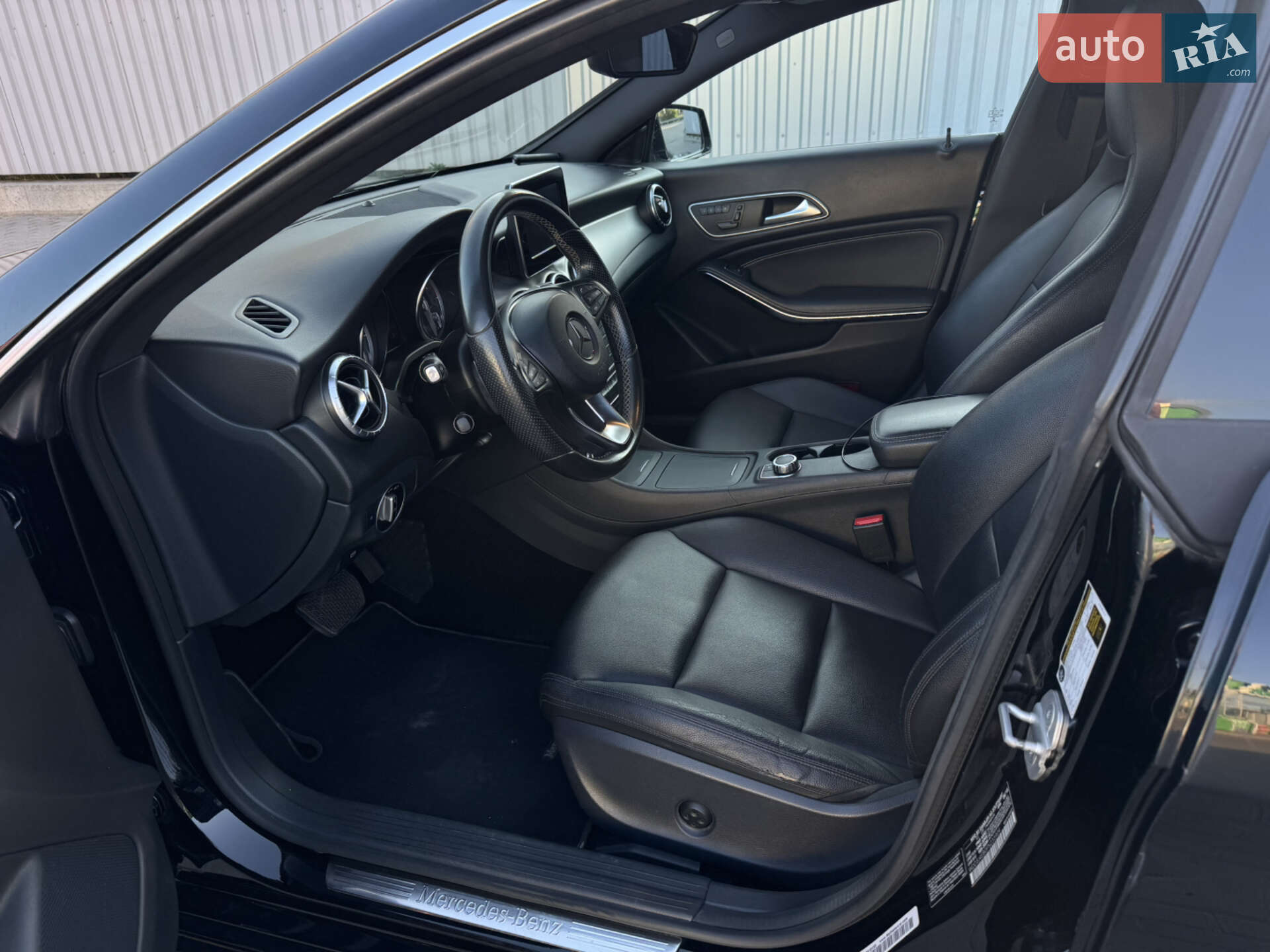 Mercedes-Benz CLA-Class 2015 VIN WDDSJ4EB0FN233904 фото оголошення 34 з 35