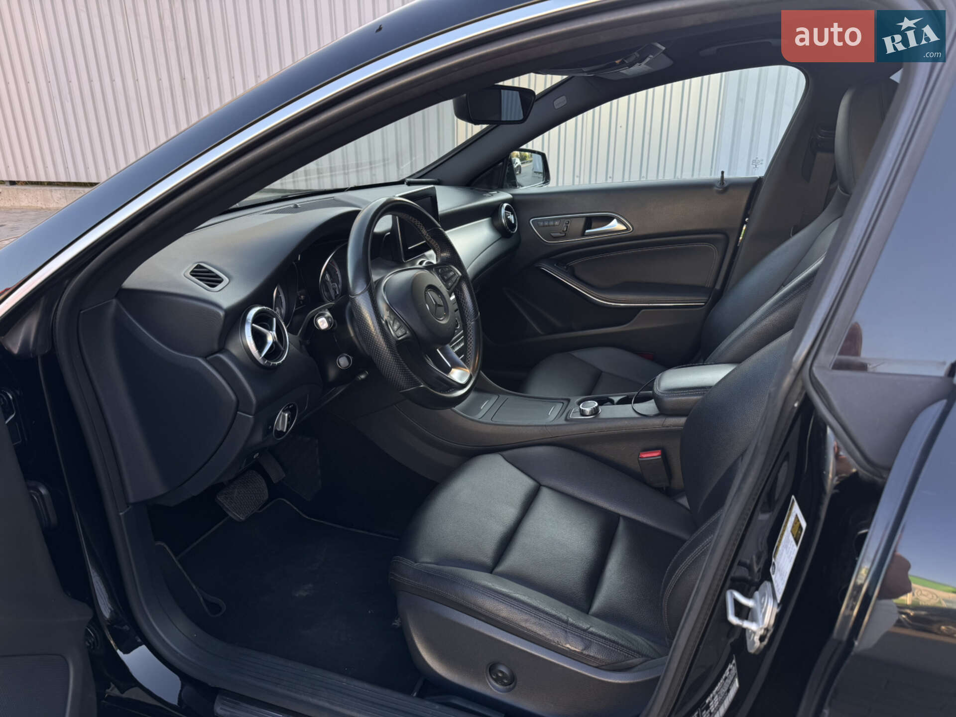 Mercedes-Benz CLA-Class 2015 VIN WDDSJ4EB0FN233904 фото оголошення 33 з 35