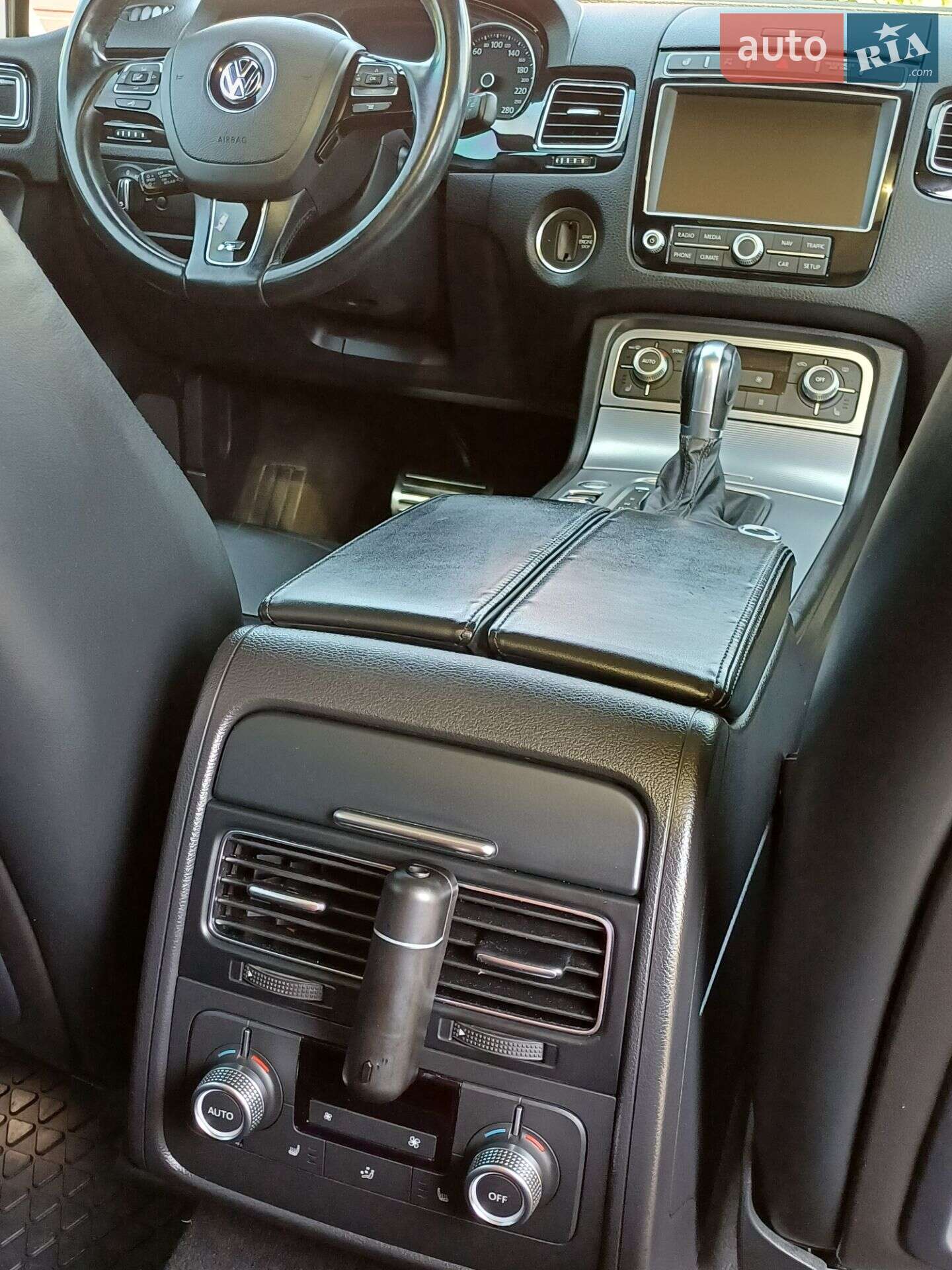 Volkswagen Touareg 2015 VIN WVGZZZ7PZFD018275 фото оголошення 12 з 28