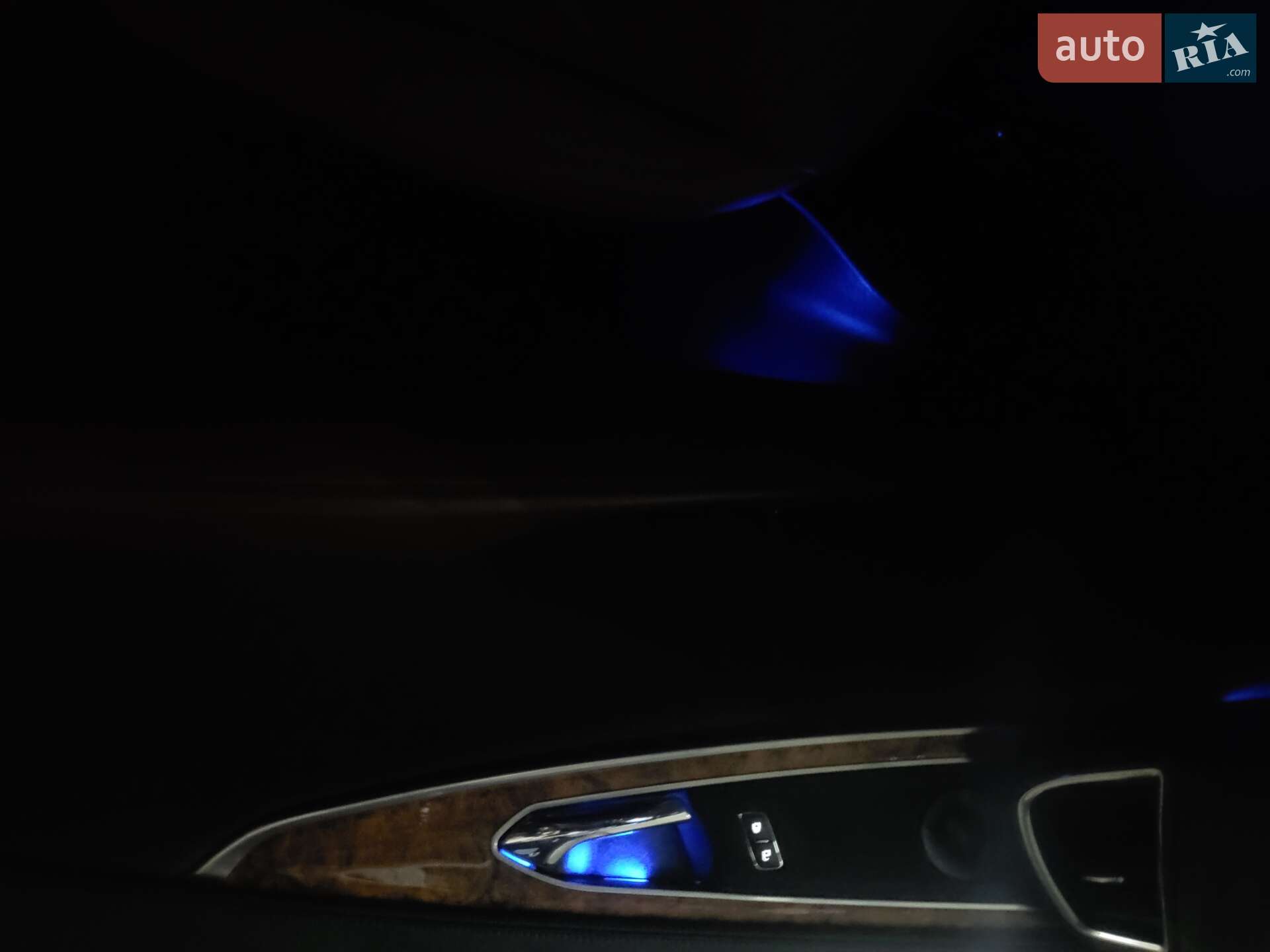 Lincoln Nautilus 2019 VIN 2LMPJ6K98LBL04383 фото оголошення 46 з 71