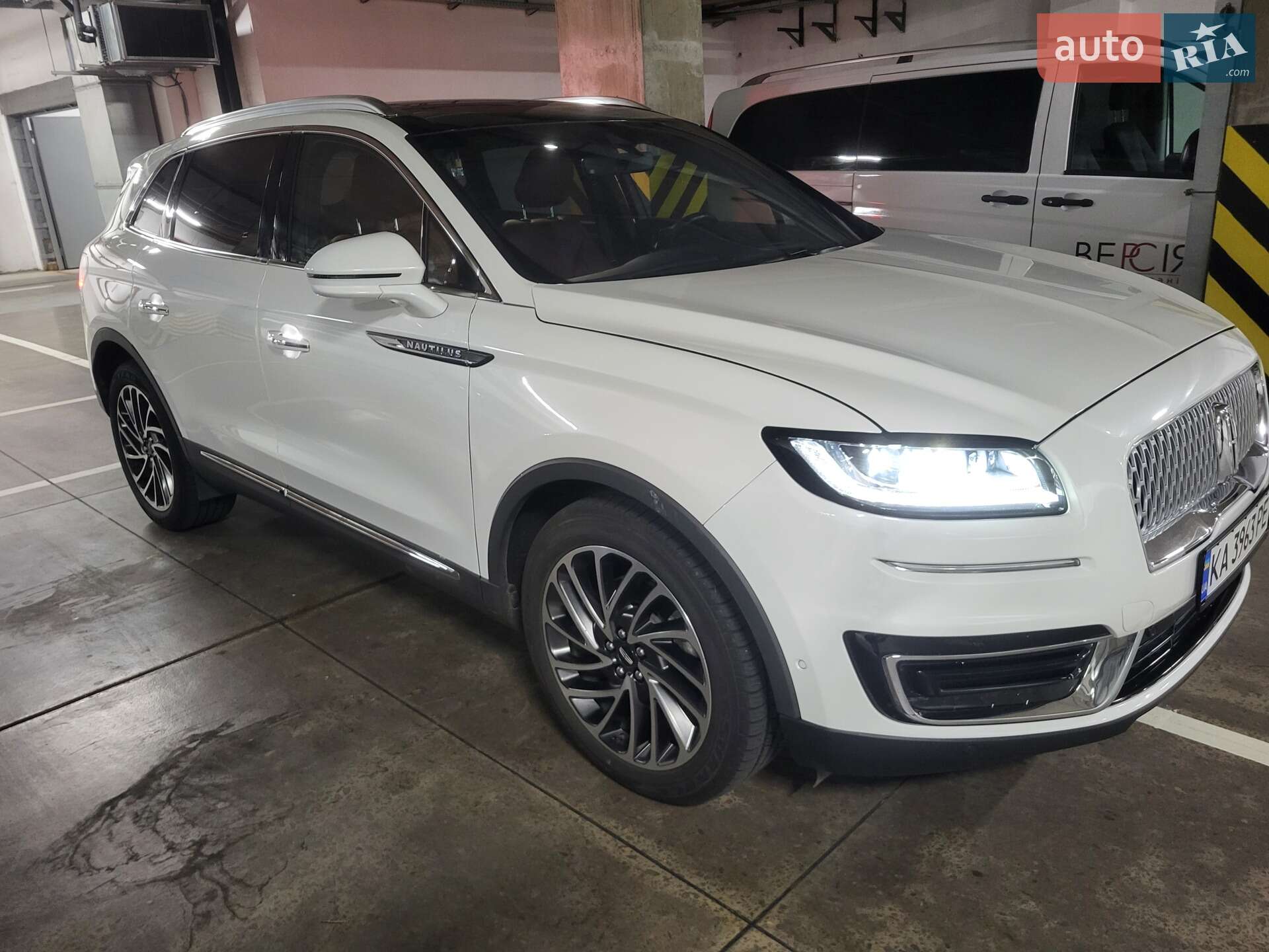 Lincoln Nautilus 2019 VIN 2LMPJ6K98LBL04383 фото оголошення 53 з 71