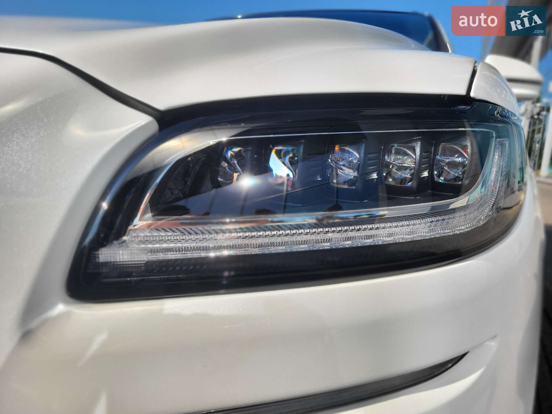 Lincoln Nautilus 2019 VIN 2LMPJ6K98LBL04383 фото оголошення 66 з 71
