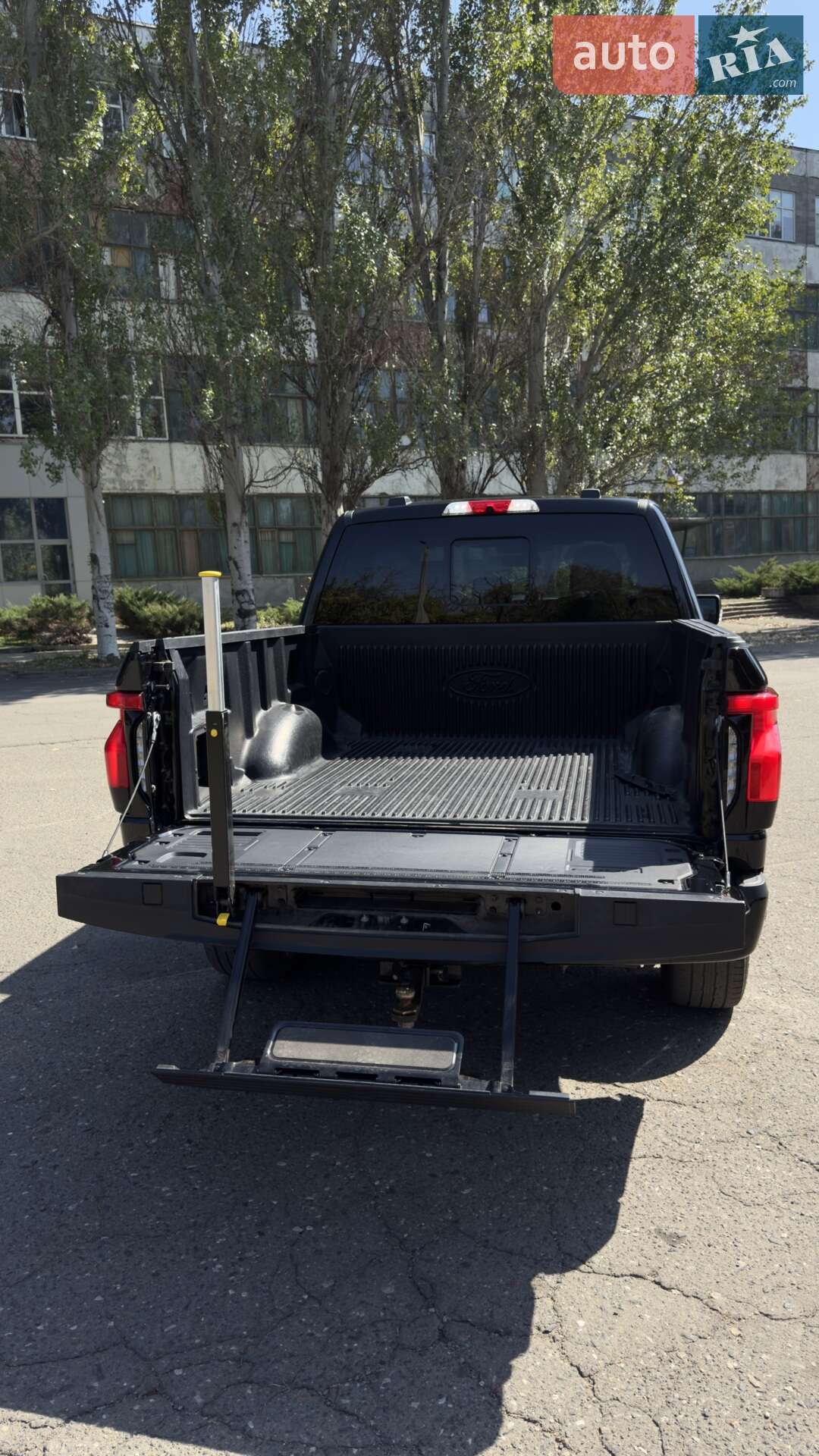Ford F-150 2023 VIN 1FT6W1EV2PWG20911 фото оголошення 8 з 18