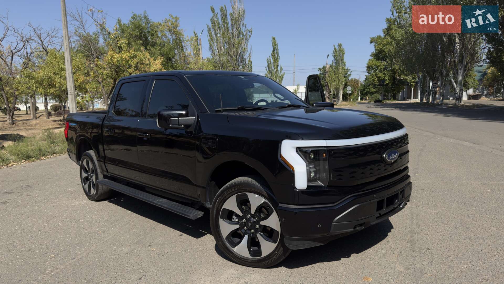 Ford F-150 2023 VIN 1FT6W1EV2PWG20911 фото оголошення 17 з 18
