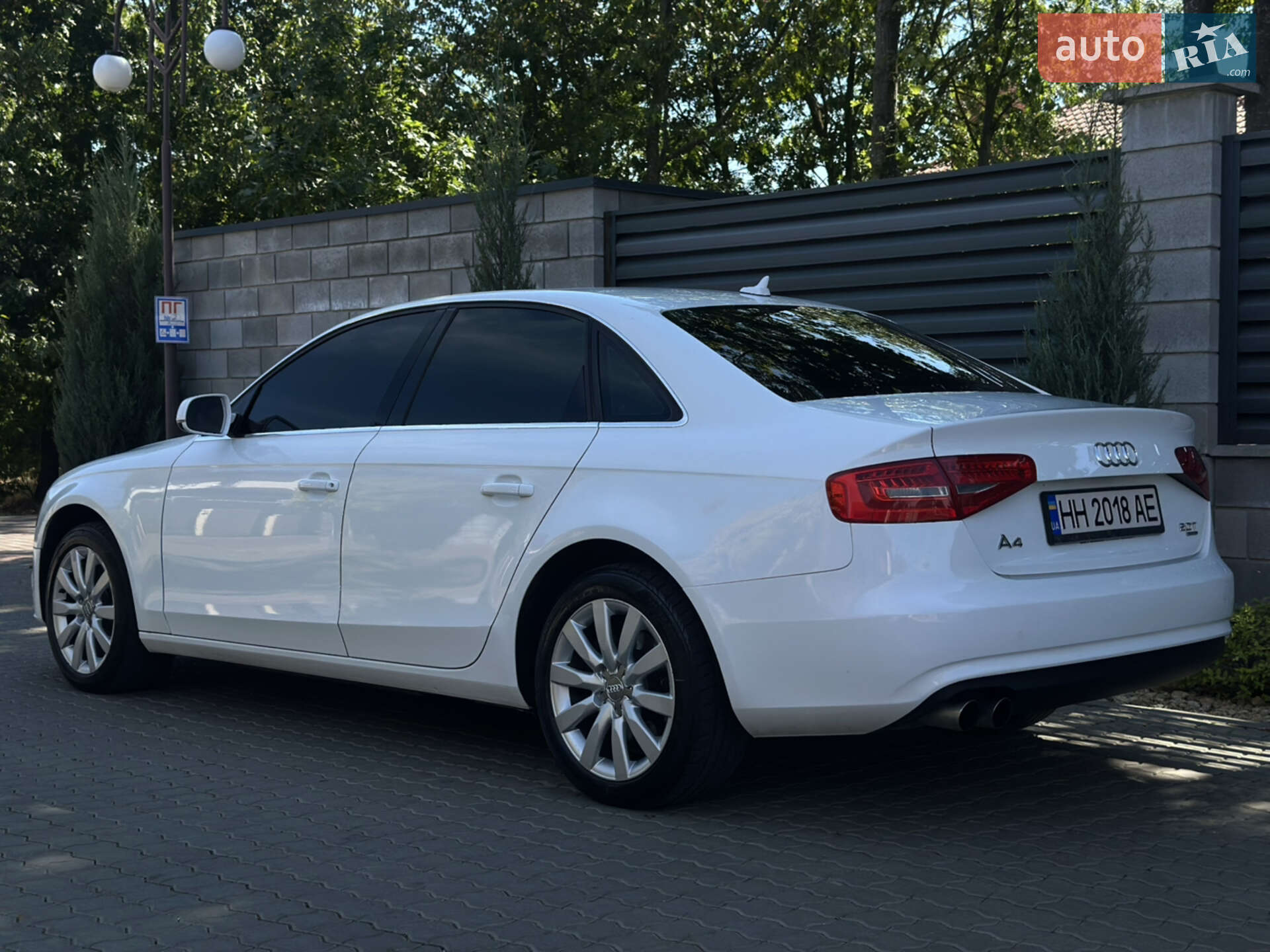 Audi A4 2012 VIN WAUBFAFLXDN031759 фото оголошення 8 з 33
