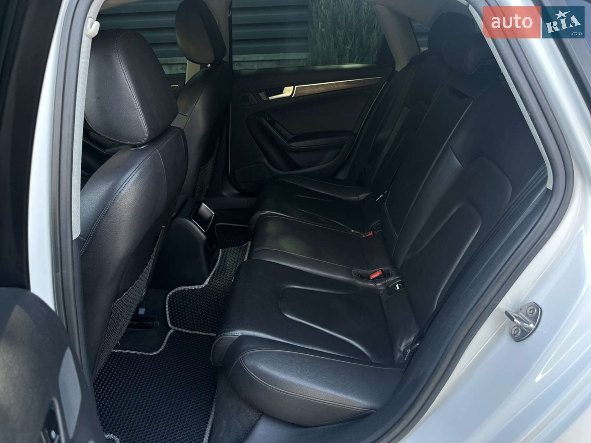Audi A4 2012 VIN WAUBFAFLXDN031759 фото оголошення 13 з 33