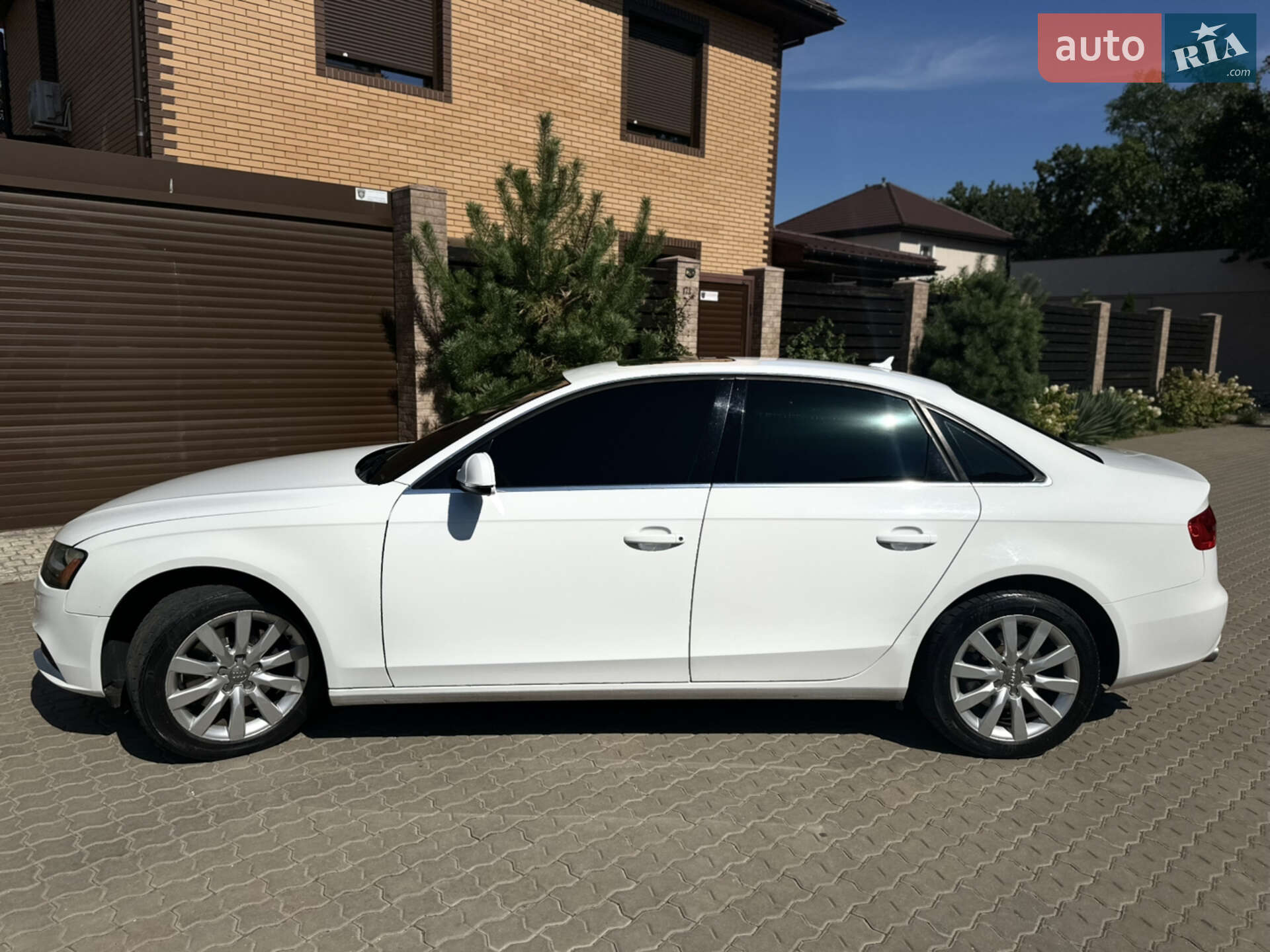 Audi A4 2012 VIN WAUBFAFLXDN031759 фото оголошення 18 з 33