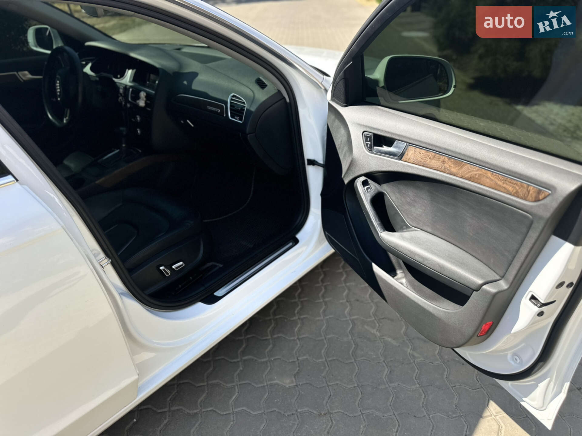 Audi A4 2012 VIN WAUBFAFLXDN031759 фото оголошення 23 з 33