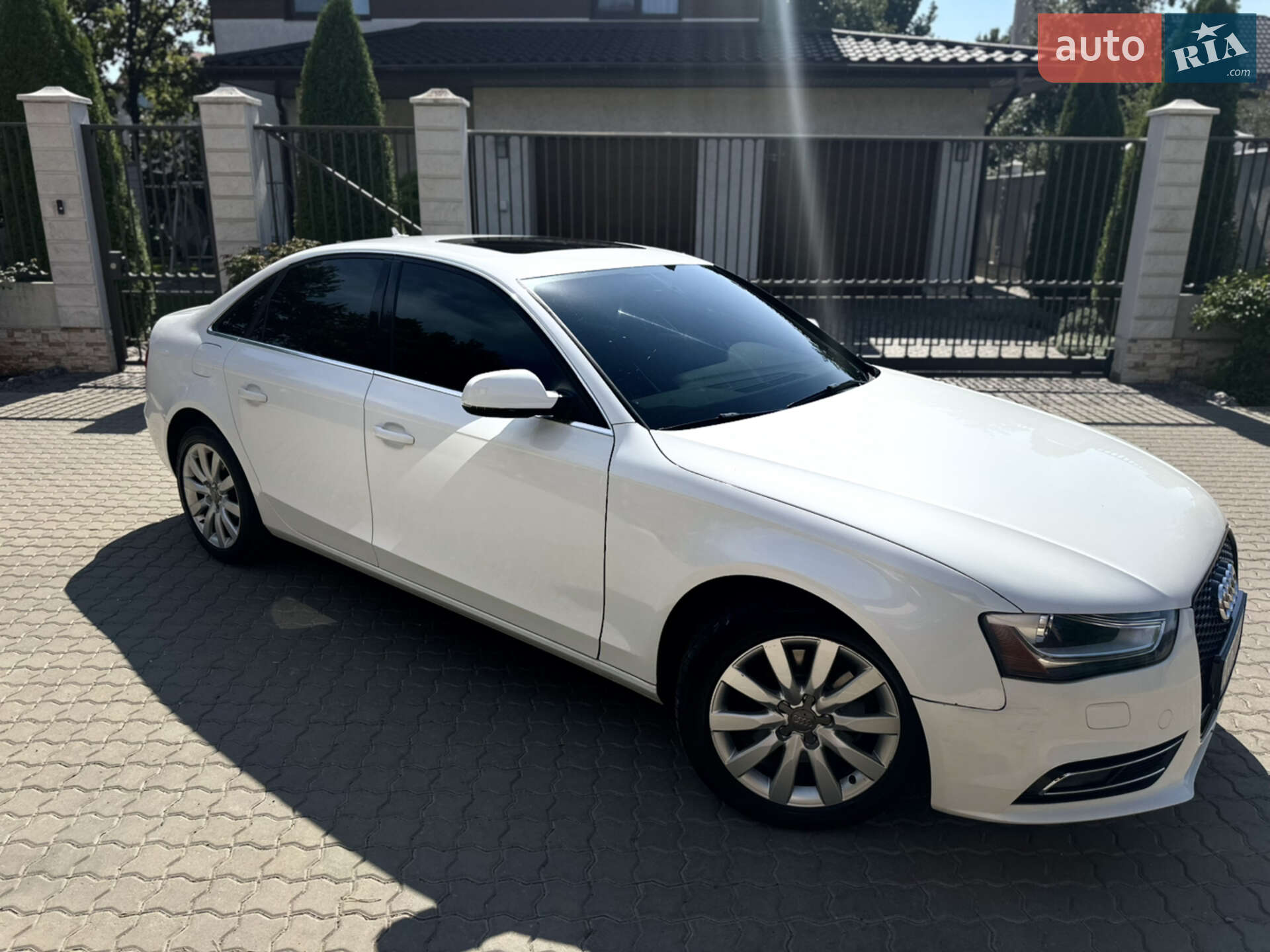 Audi A4 2012 VIN WAUBFAFLXDN031759 фото оголошення 21 з 33