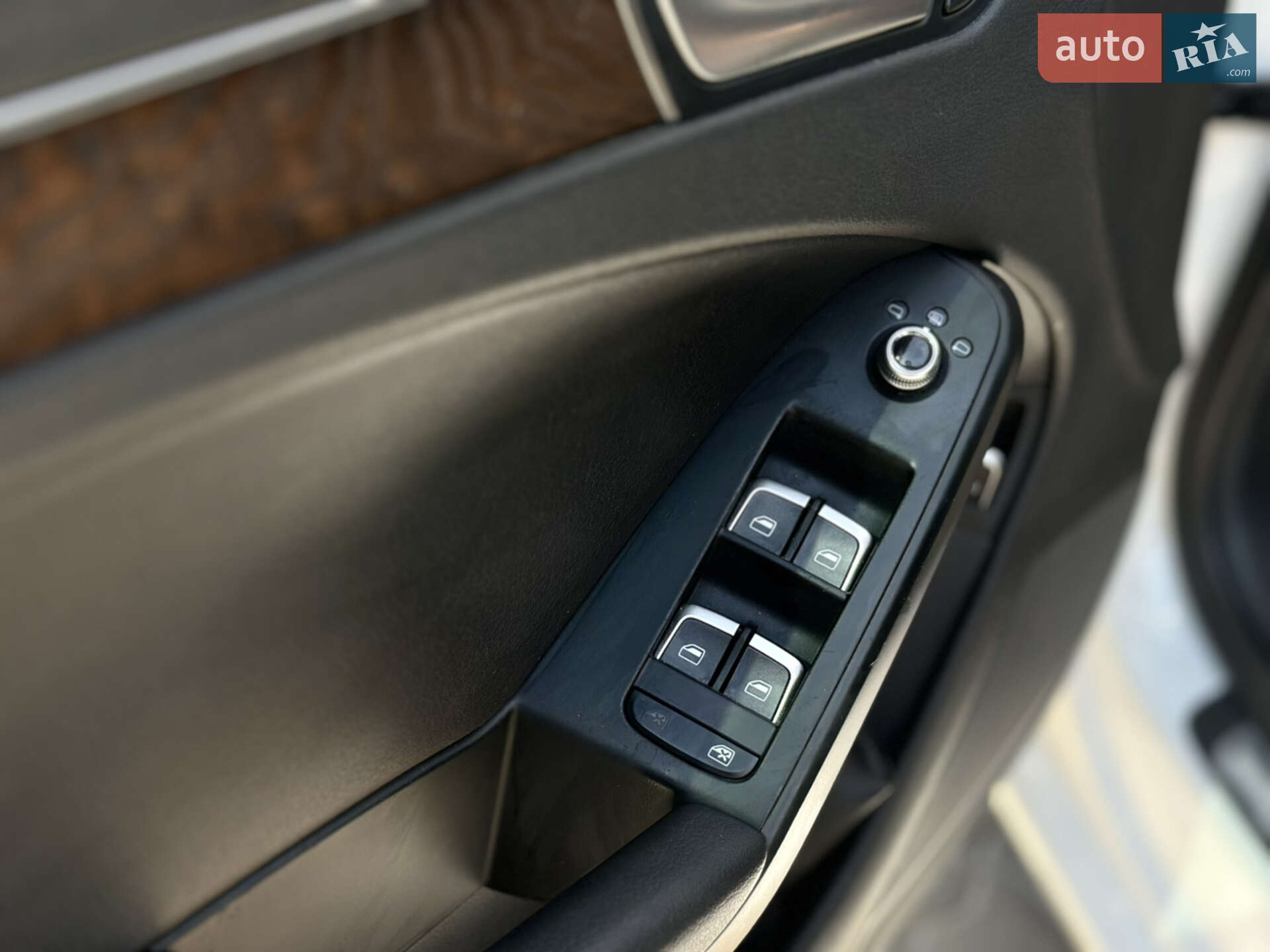 Audi A4 2012 VIN WAUBFAFLXDN031759 фото оголошення 28 з 33