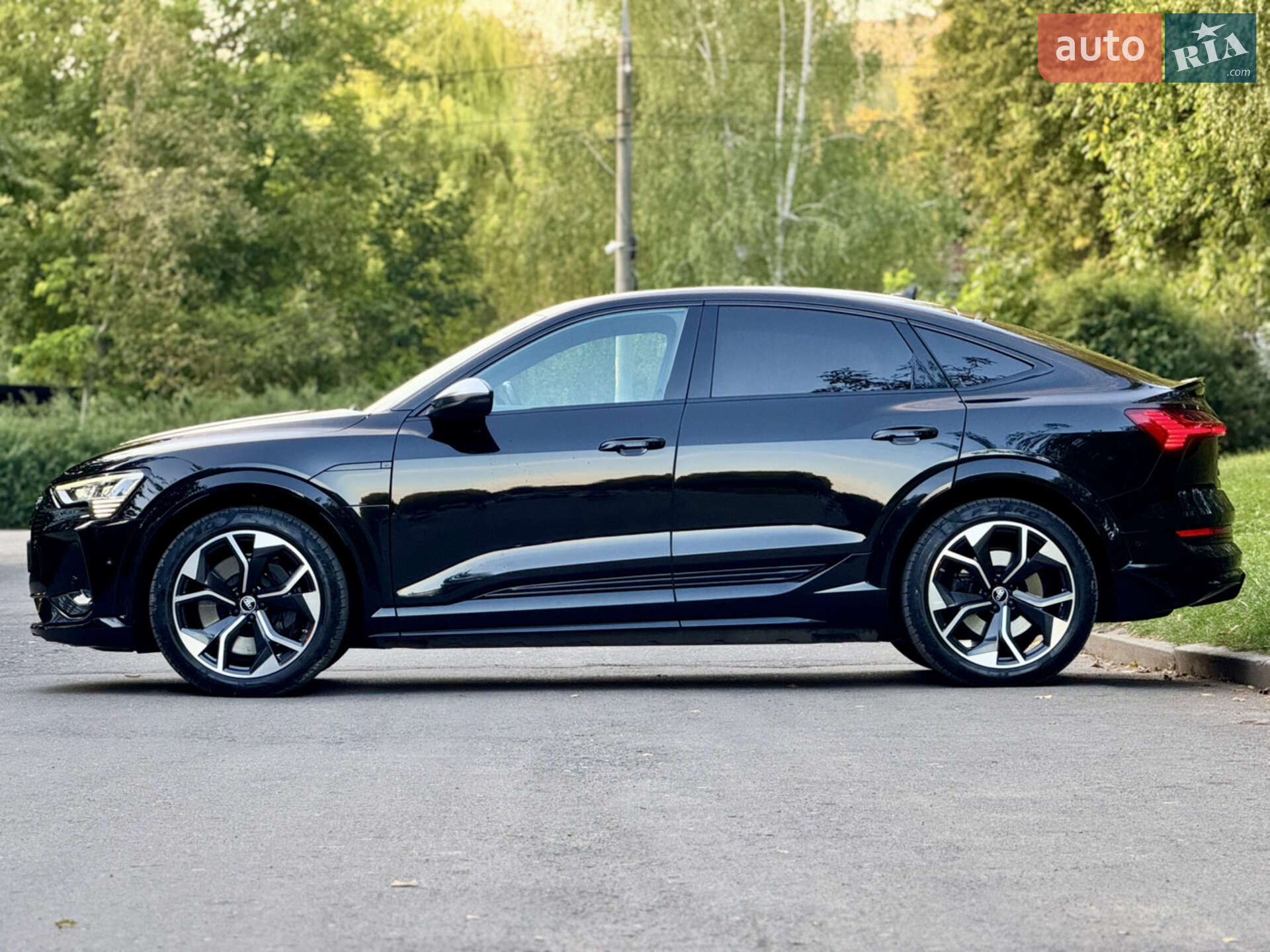 Audi e-tron S Sportback 2021 VIN WAUZZZGE1MB041831 фото оголошення 11 з 47