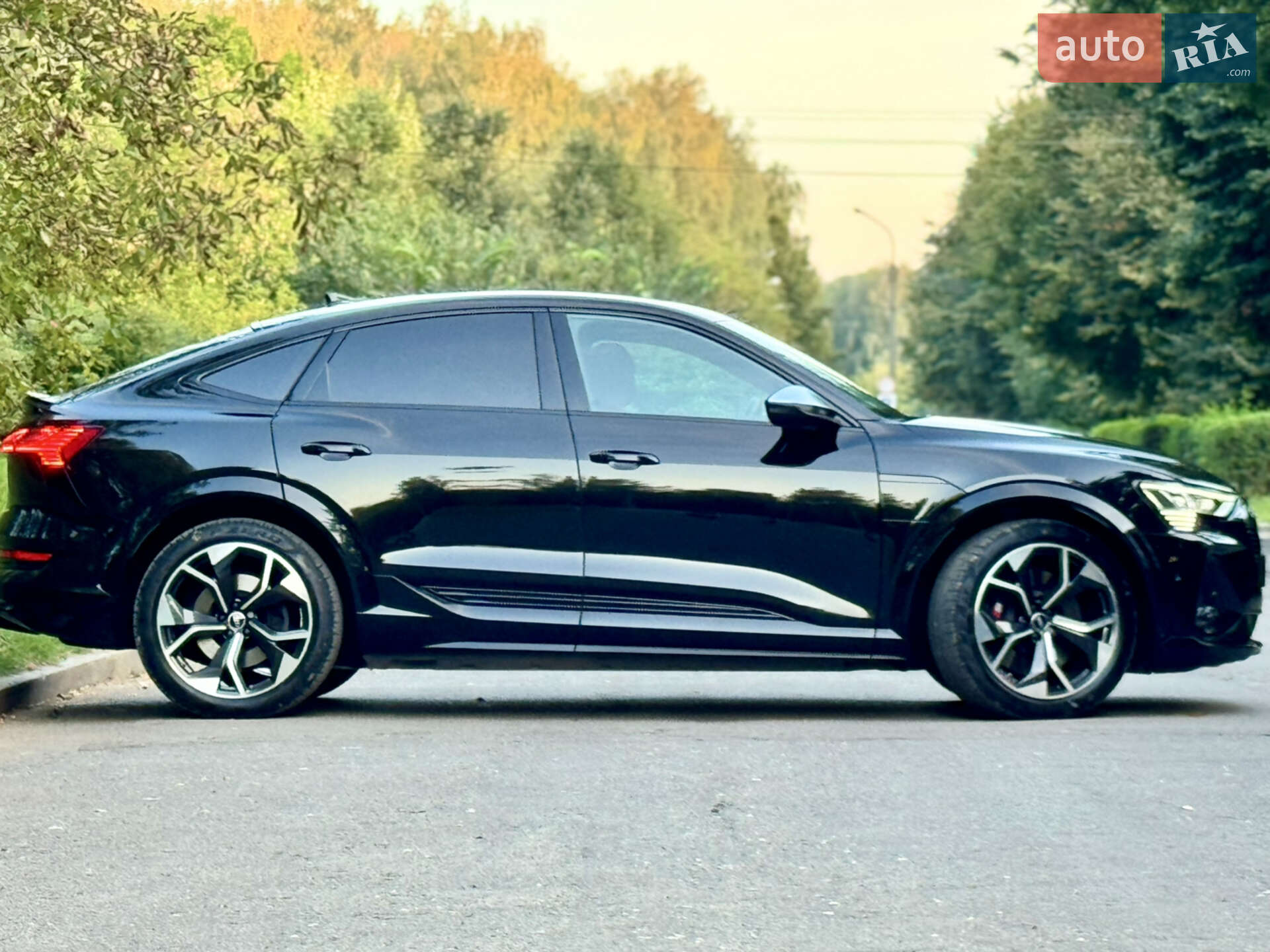 Audi e-tron S Sportback 2021 VIN WAUZZZGE1MB041831 фото оголошення 15 з 47