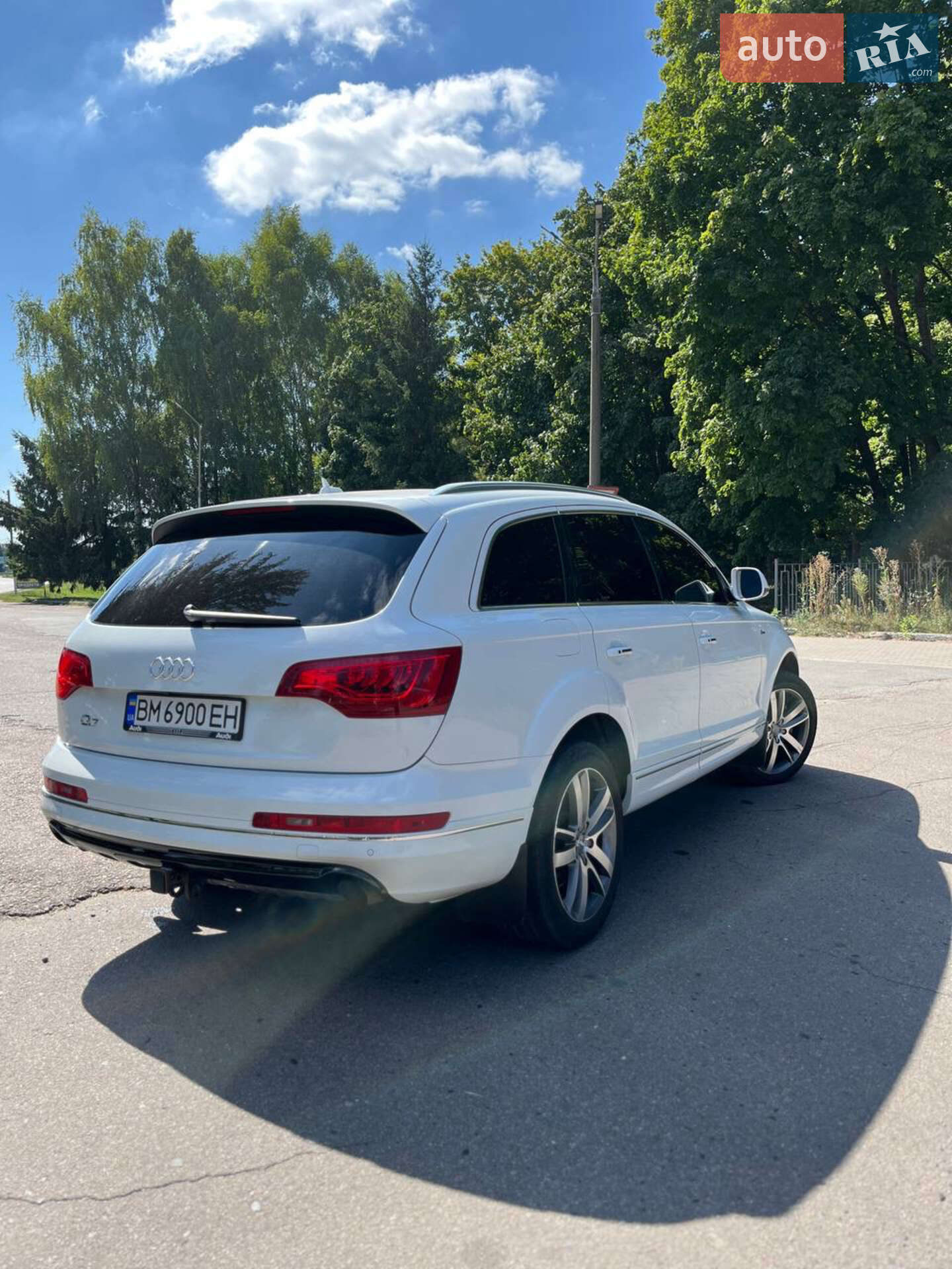 Audi Q7 2015 VIN WA1LGAFE6FD015664 фото оголошення 10 з 11