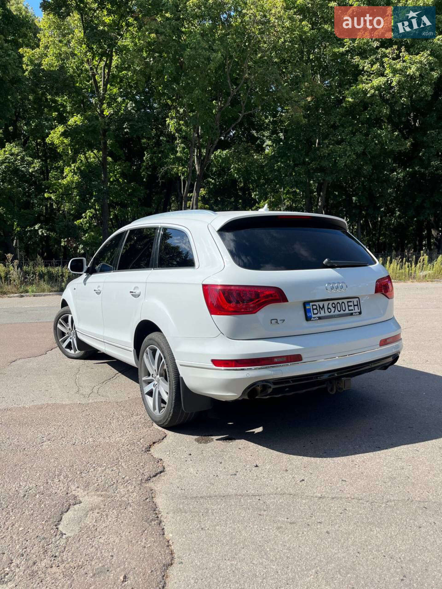 Audi Q7 2015 VIN WA1LGAFE6FD015664 фото оголошення 9 з 11