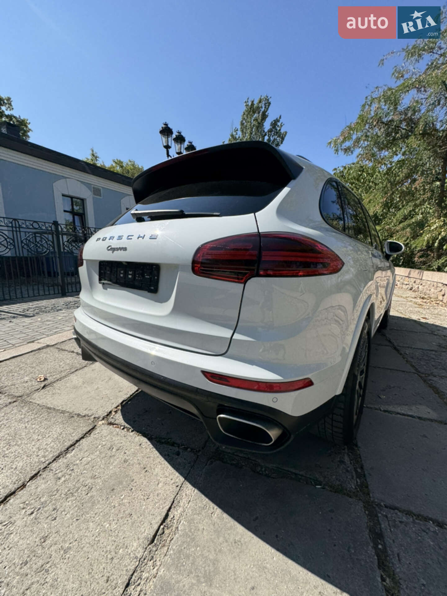 Porsche Cayenne 2016 VIN WP1ZZZ92ZHKA81712 фото оголошення 2 з 16
