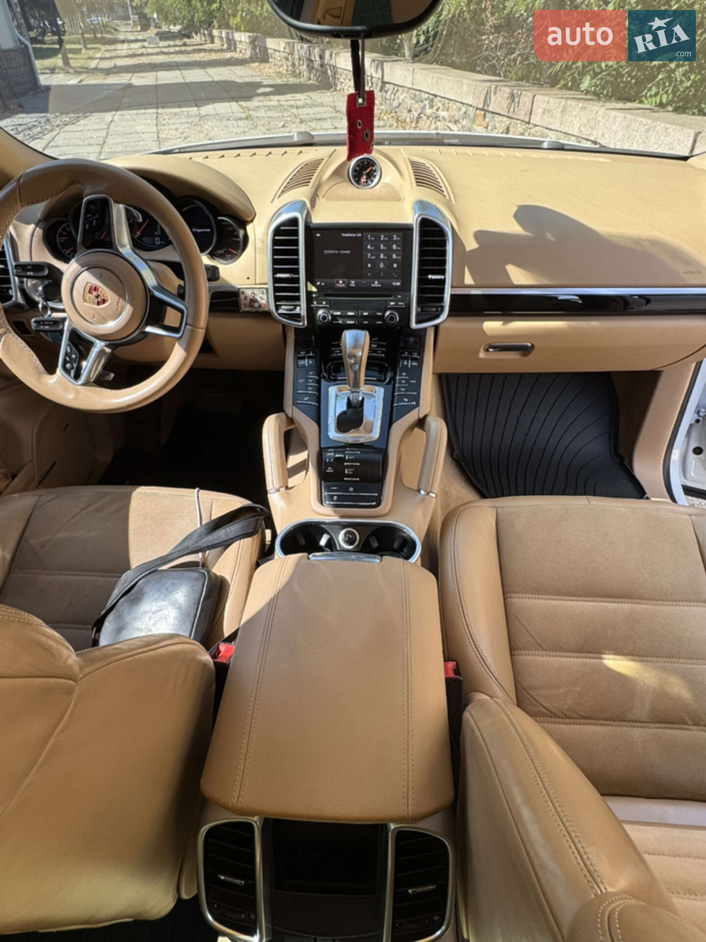 Porsche Cayenne 2016 VIN WP1ZZZ92ZHKA81712 фото оголошення 9 з 16