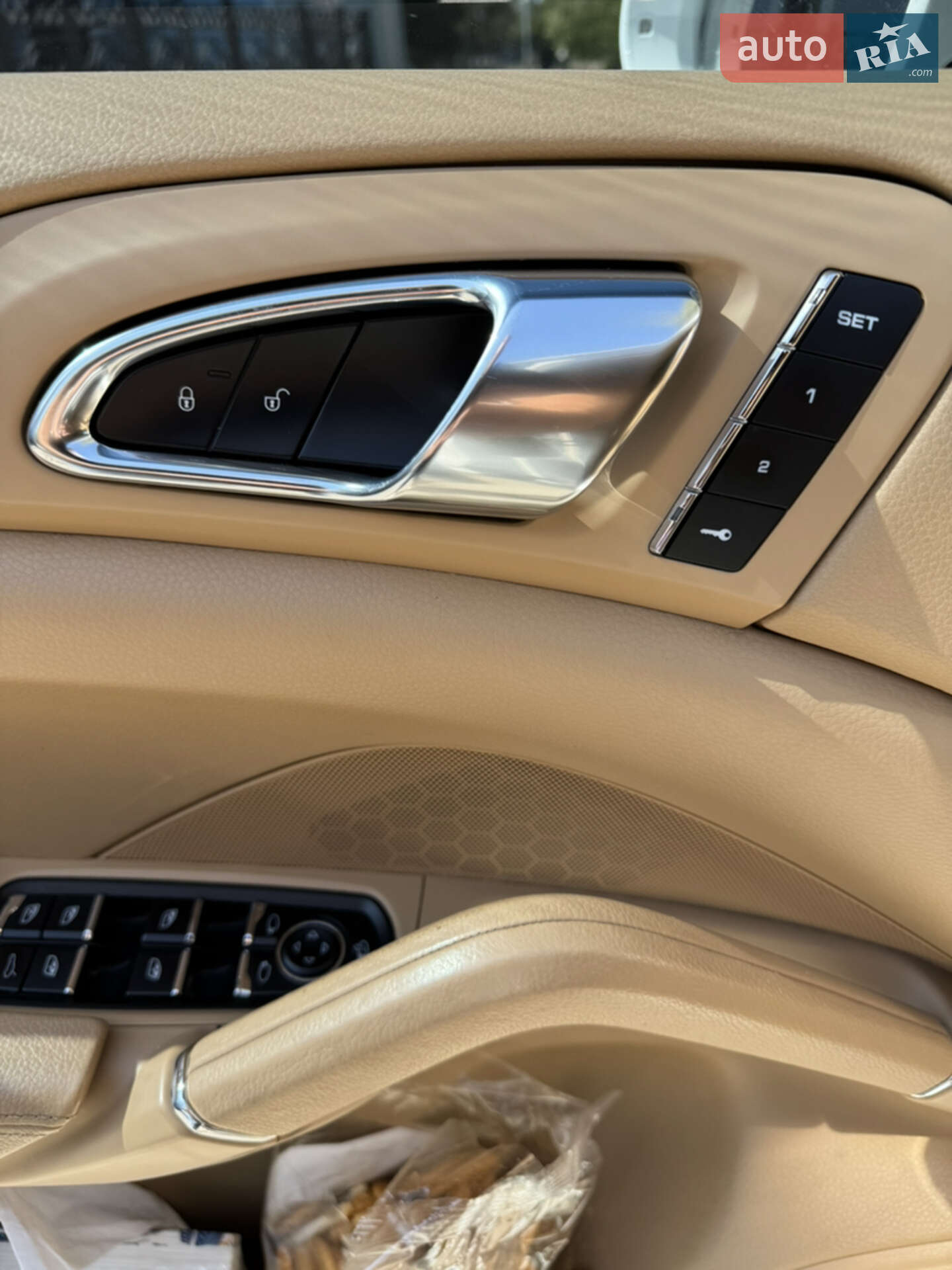 Porsche Cayenne 2016 VIN WP1ZZZ92ZHKA81712 фото оголошення 15 з 16