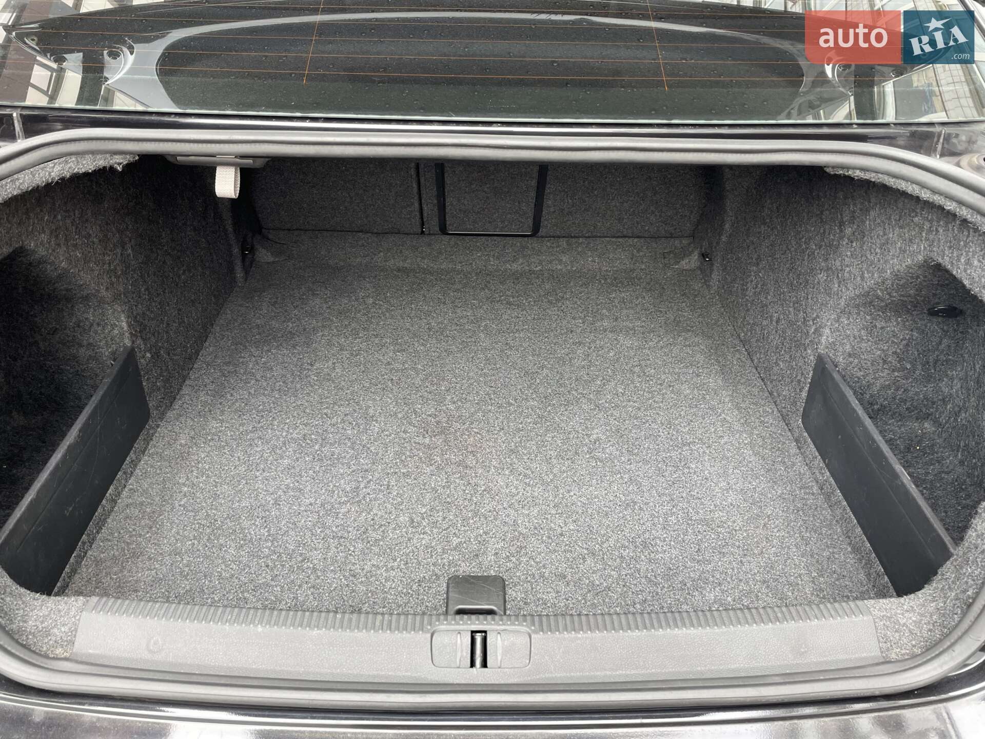 Volkswagen Passat 2010 VIN WVWZZZ3CZAP058237 фото оголошення 2 з 30