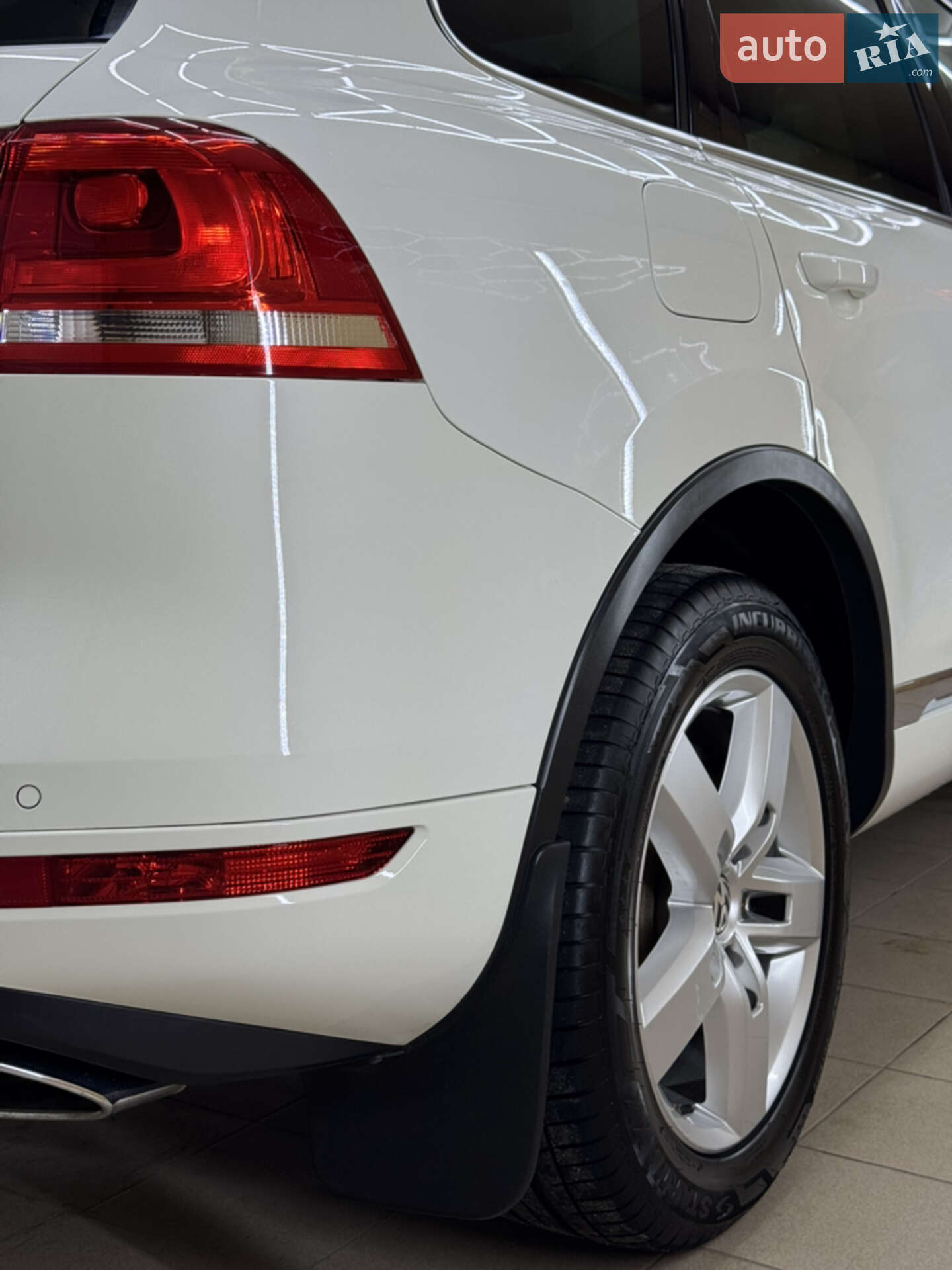 Volkswagen Touareg 2011 VIN WVGFK9BP4CD001020 фото оголошення 4 з 41