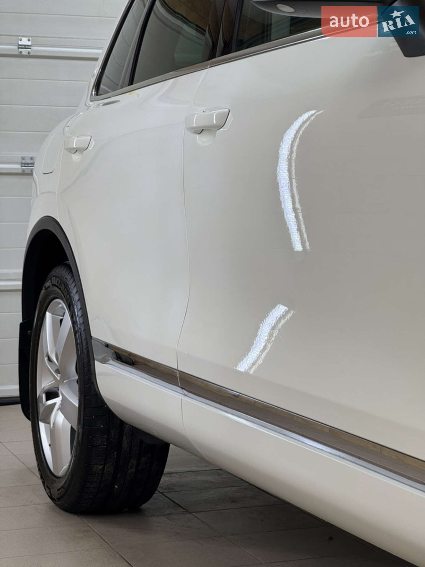 Volkswagen Touareg 2011 VIN WVGFK9BP4CD001020 фото оголошення 11 з 41