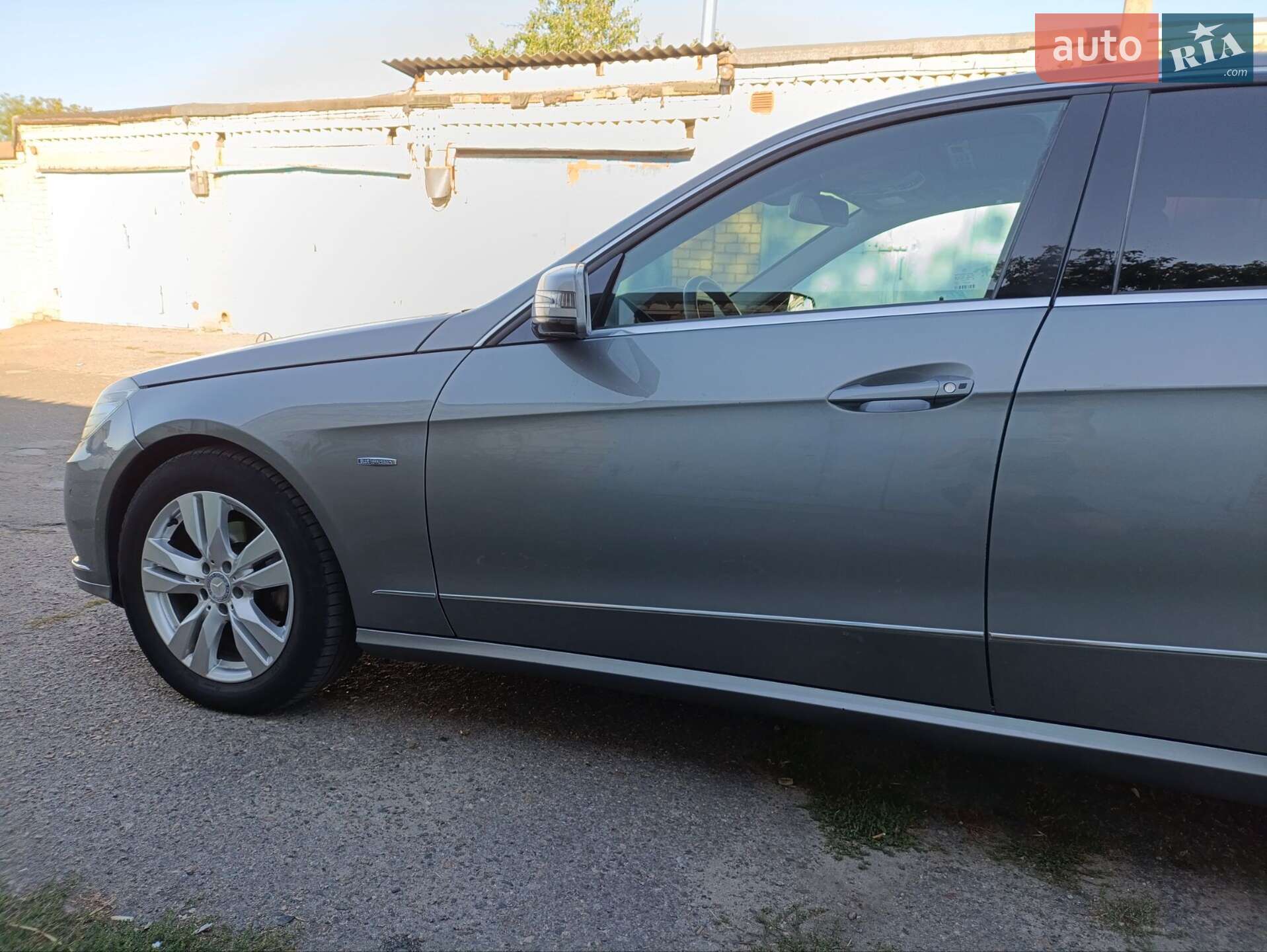 Mercedes-Benz E-Class 2011 VIN WDD2120021A427511 фото оголошення 2 з 29