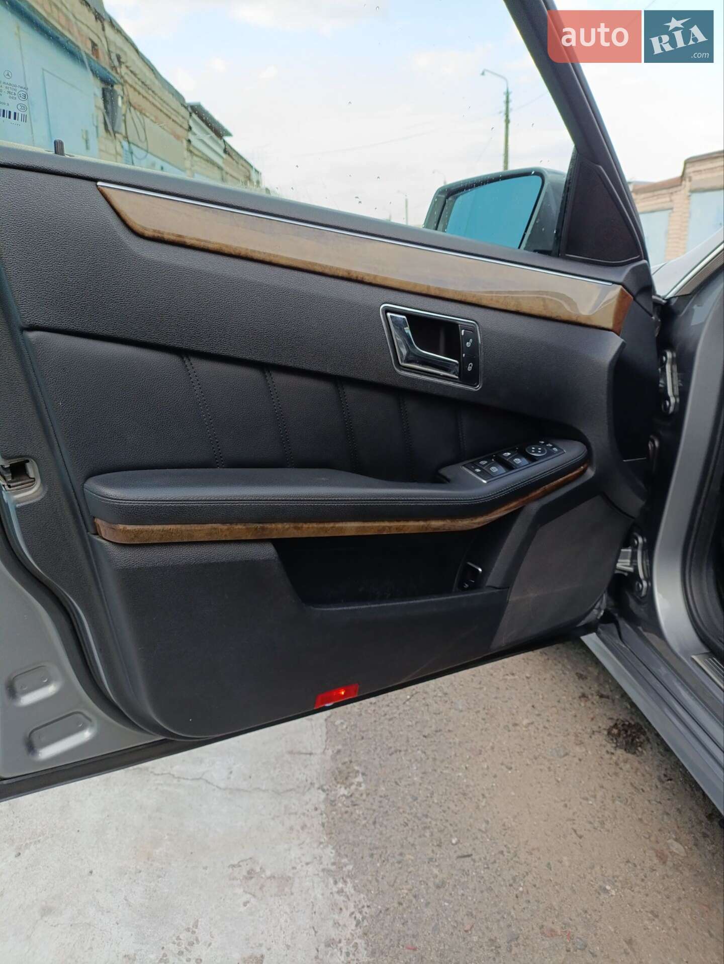 Mercedes-Benz E-Class 2011 VIN WDD2120021A427511 фото оголошення 19 з 29