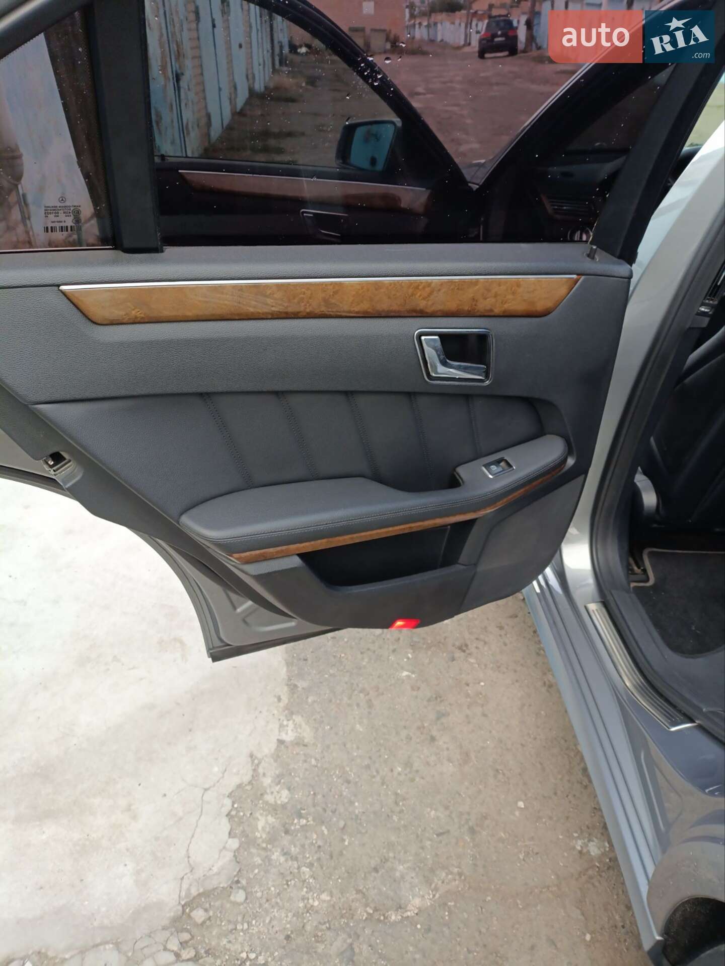 Mercedes-Benz E-Class 2011 VIN WDD2120021A427511 фото оголошення 21 з 29