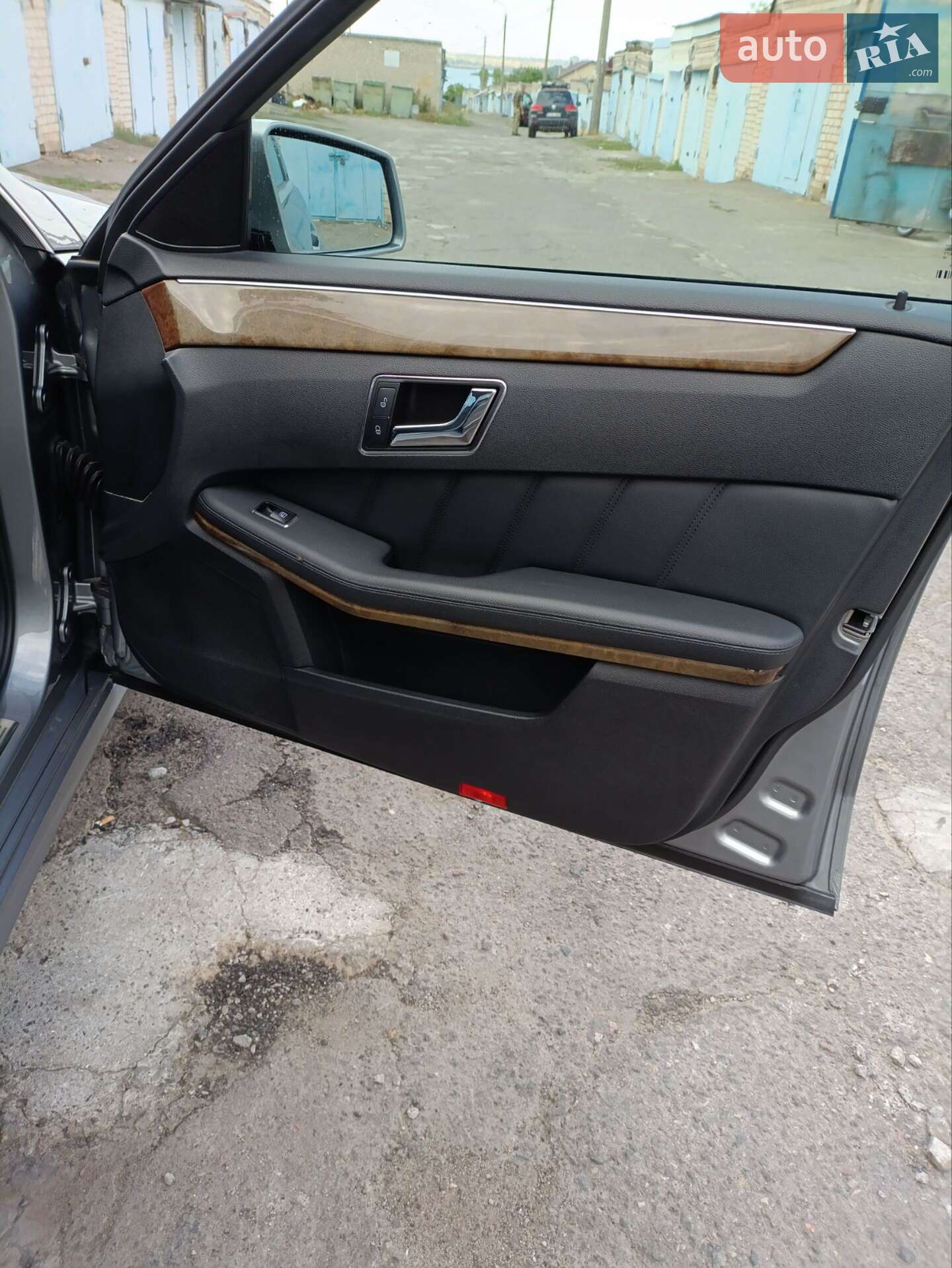 Mercedes-Benz E-Class 2011 VIN WDD2120021A427511 фото оголошення 26 з 29