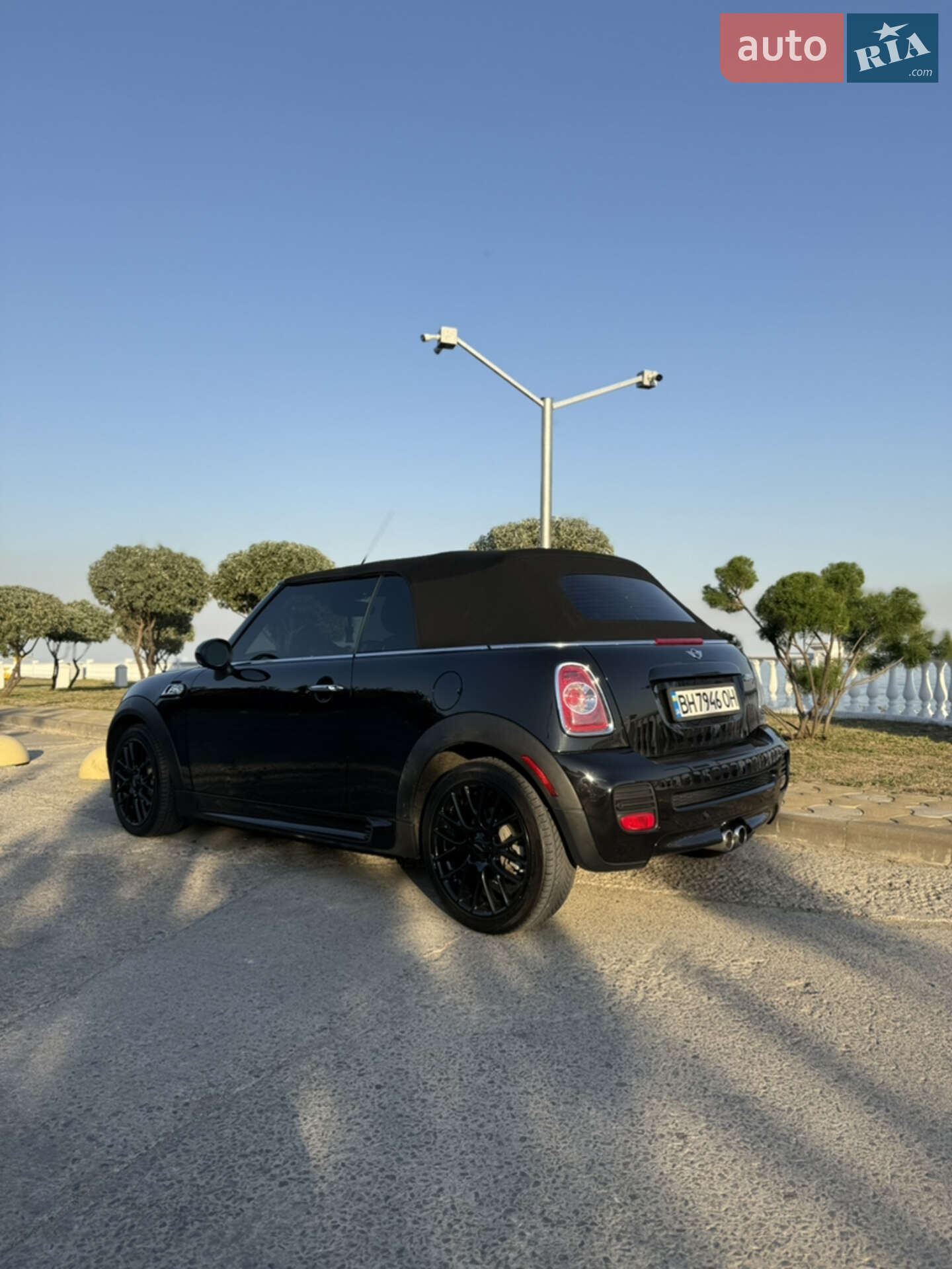 Mini Convertible 2015 VIN WMWZP3C50F2A91604 фото оголошення 8 з 22