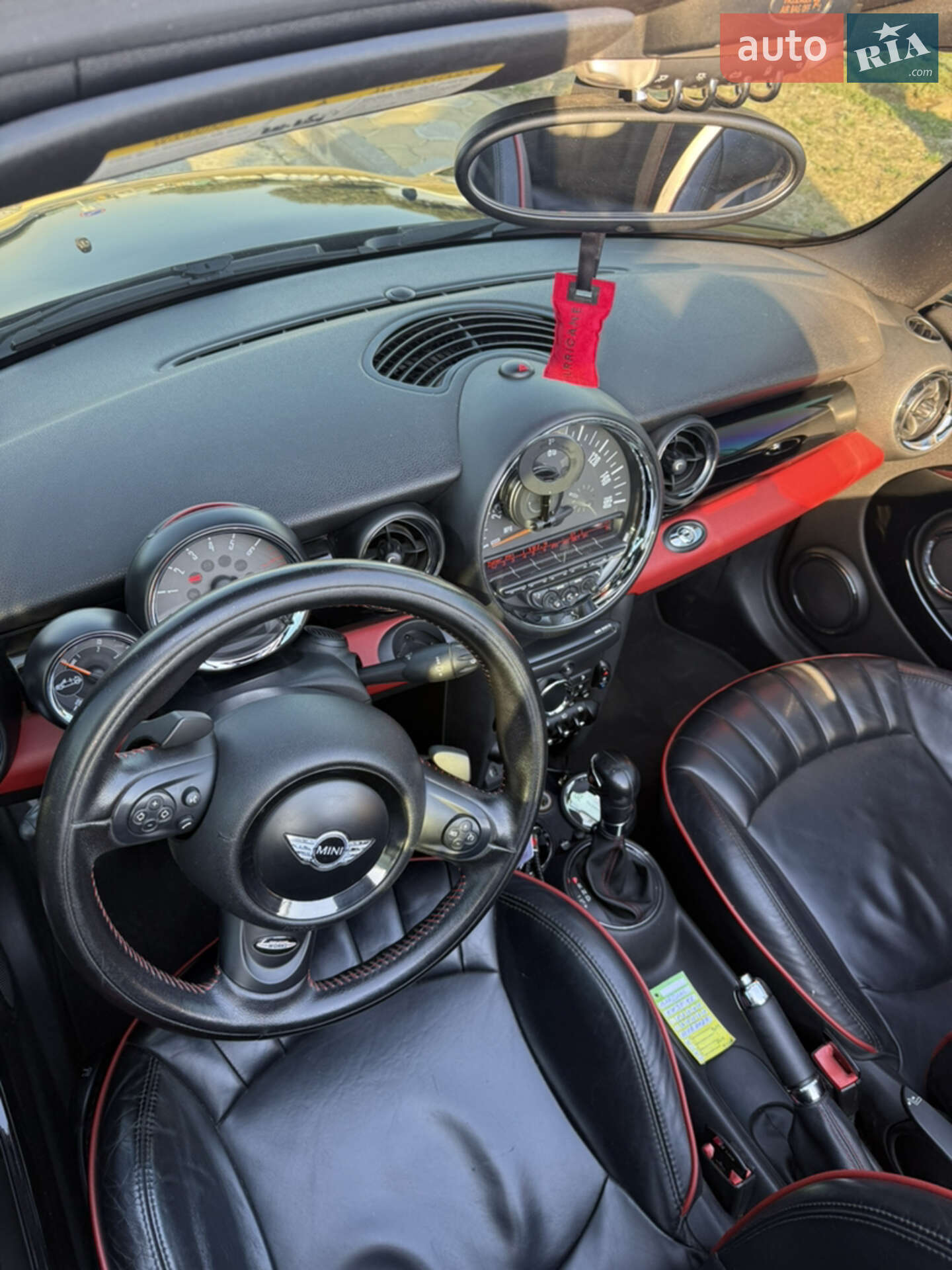 Mini Convertible 2015 VIN WMWZP3C50F2A91604 фото оголошення 18 з 22
