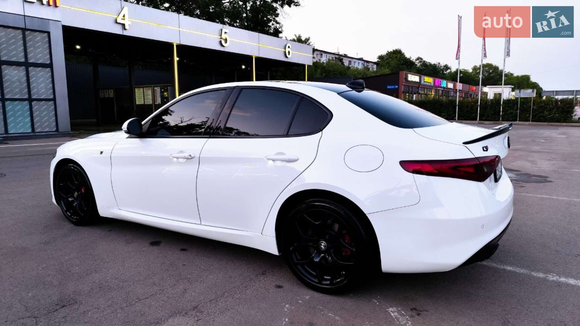 Alfa Romeo Giulia 2022 VIN ZARFANBNXN7663335 фото оголошення 176 з 182