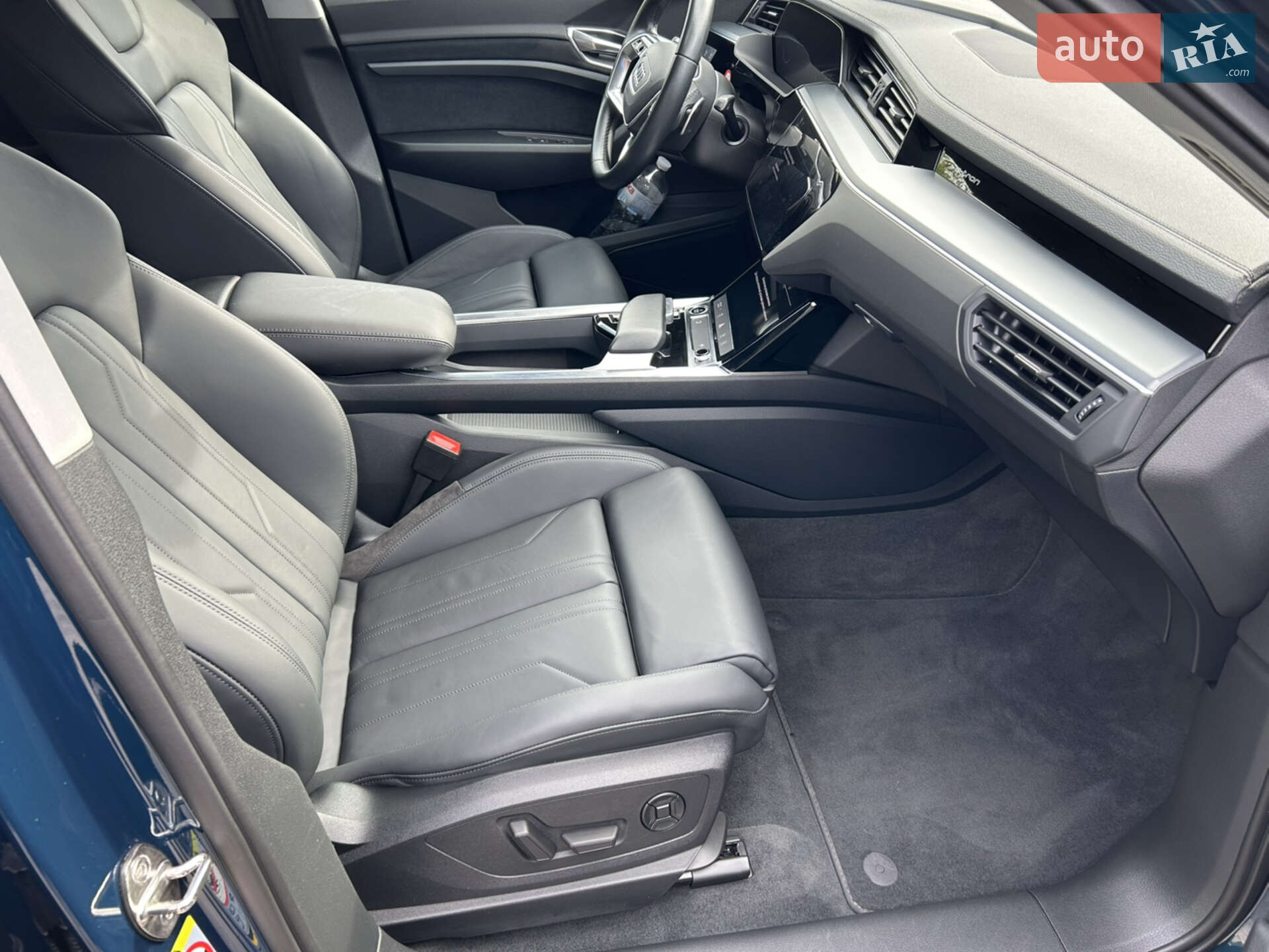 Audi e-tron 2022 VIN WAUZZZGE4PB012828 фото оголошення 21 з 32