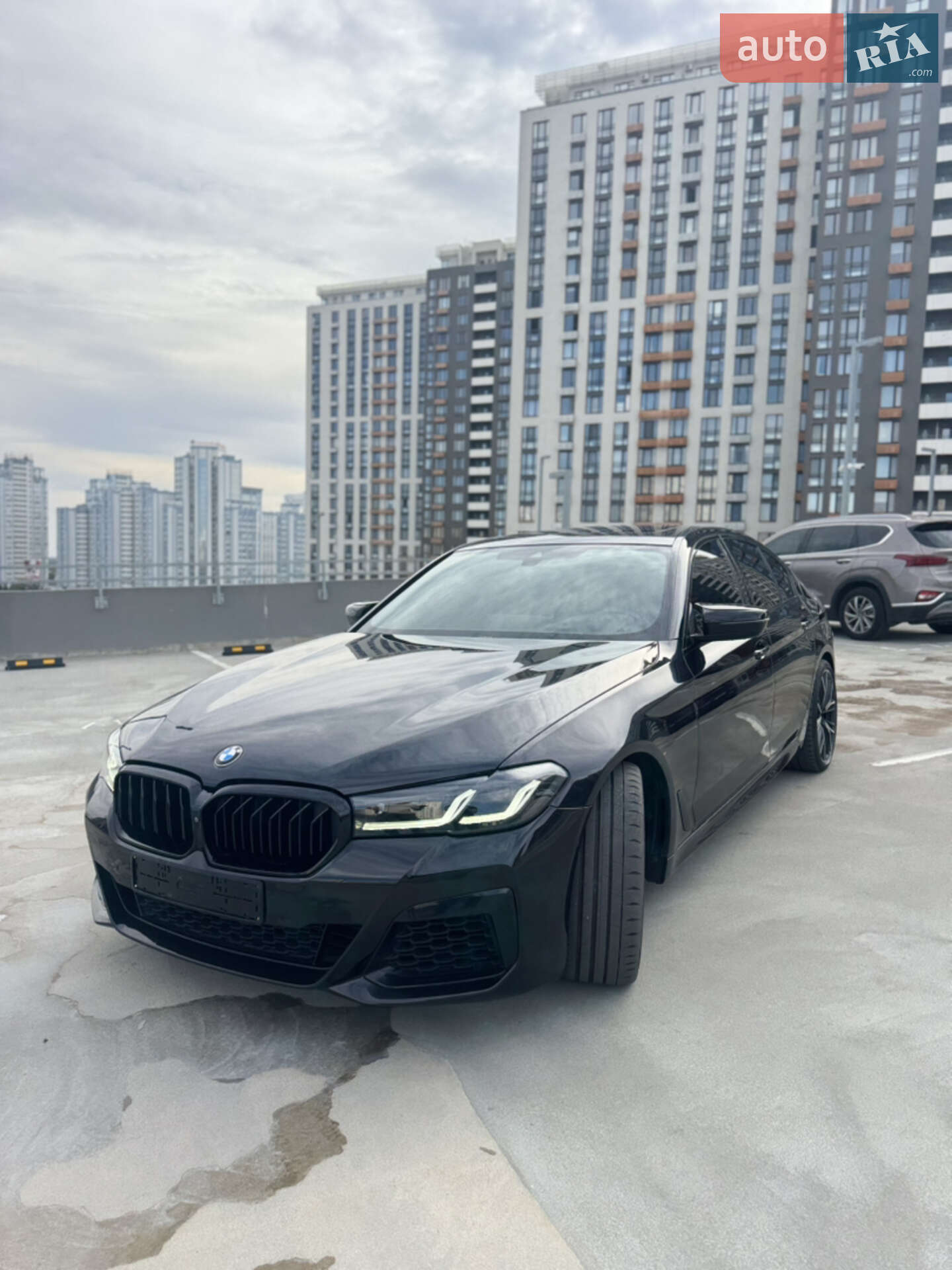 BMW 5 Series 2021 VIN WBA13BK0XMCG90283 фото оголошення 2 з 54