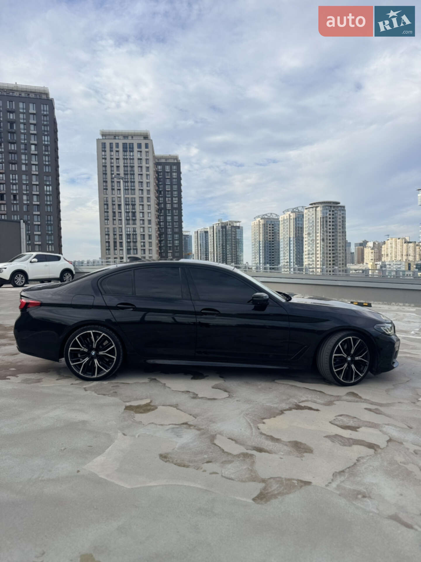 BMW 5 Series 2021 VIN WBA13BK0XMCG90283 фото оголошення 9 з 54