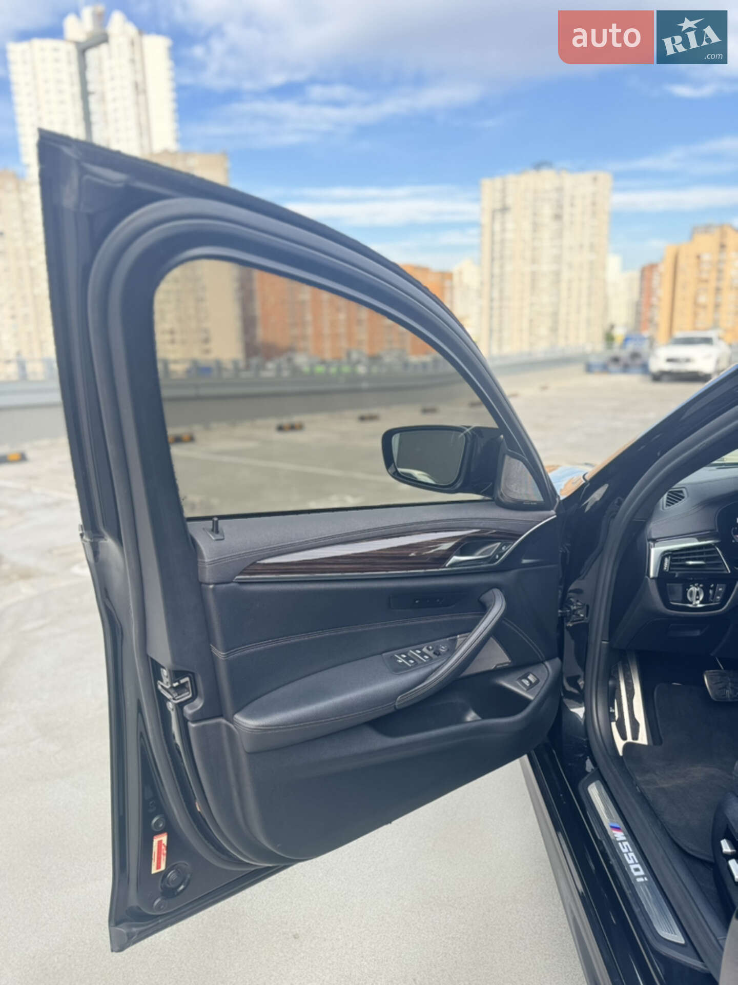 BMW 5 Series 2021 VIN WBA13BK0XMCG90283 фото оголошення 15 з 54