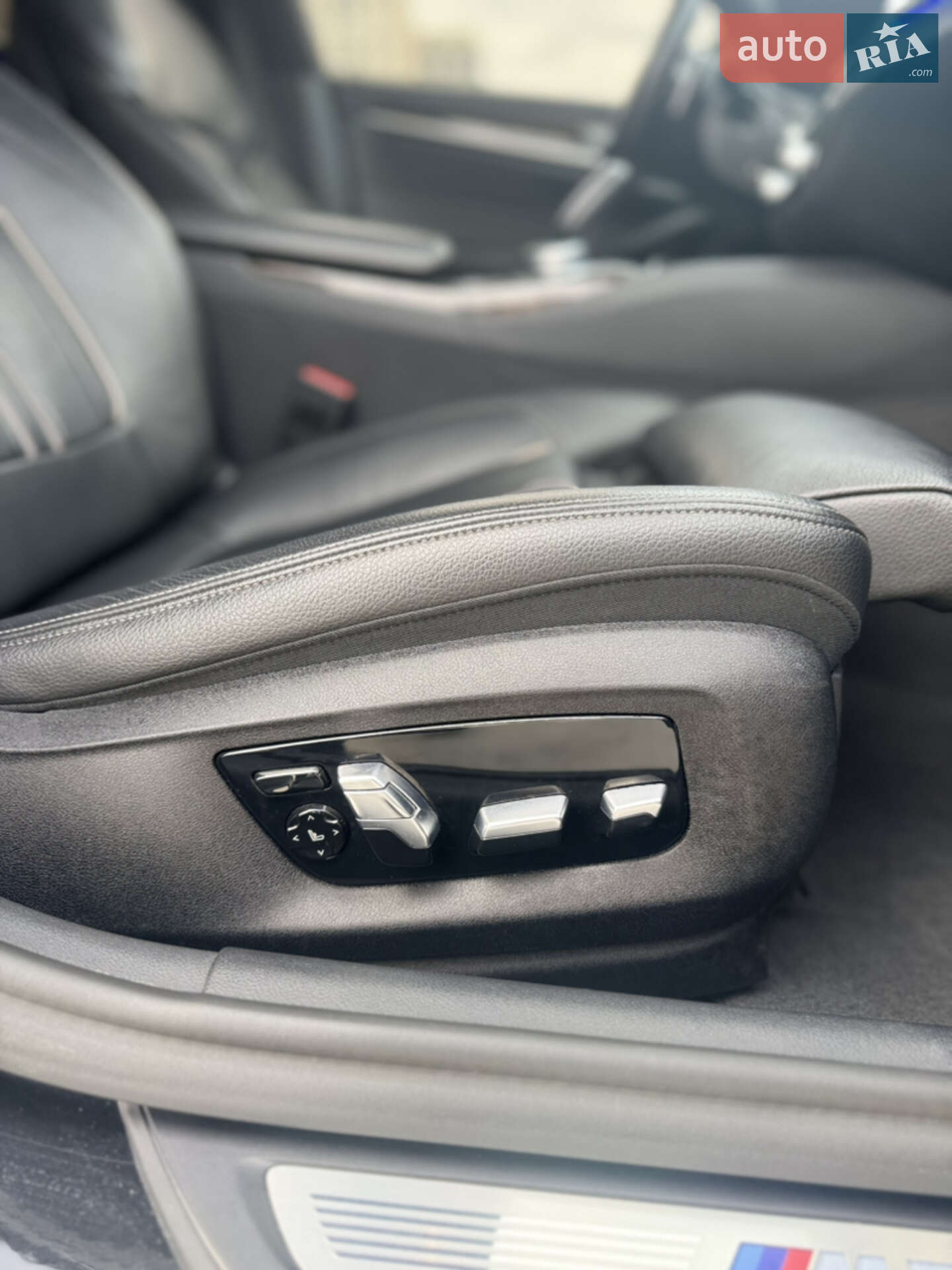 BMW 5 Series 2021 VIN WBA13BK0XMCG90283 фото оголошення 29 з 54