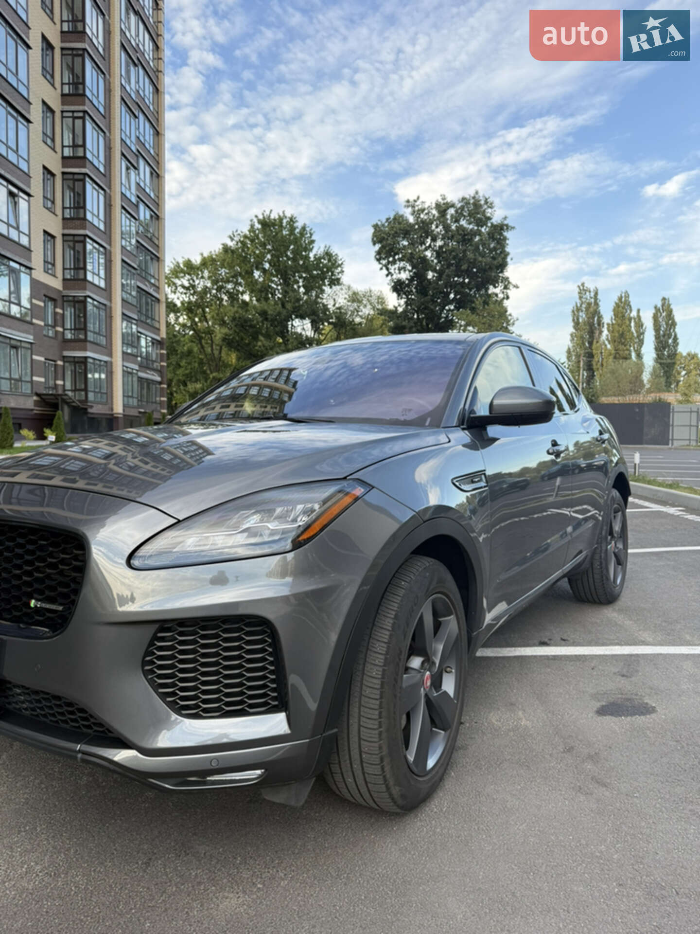 Jaguar E-Pace 2019 VIN SADF12FX2L1Z79000 фото оголошення 2 з 32