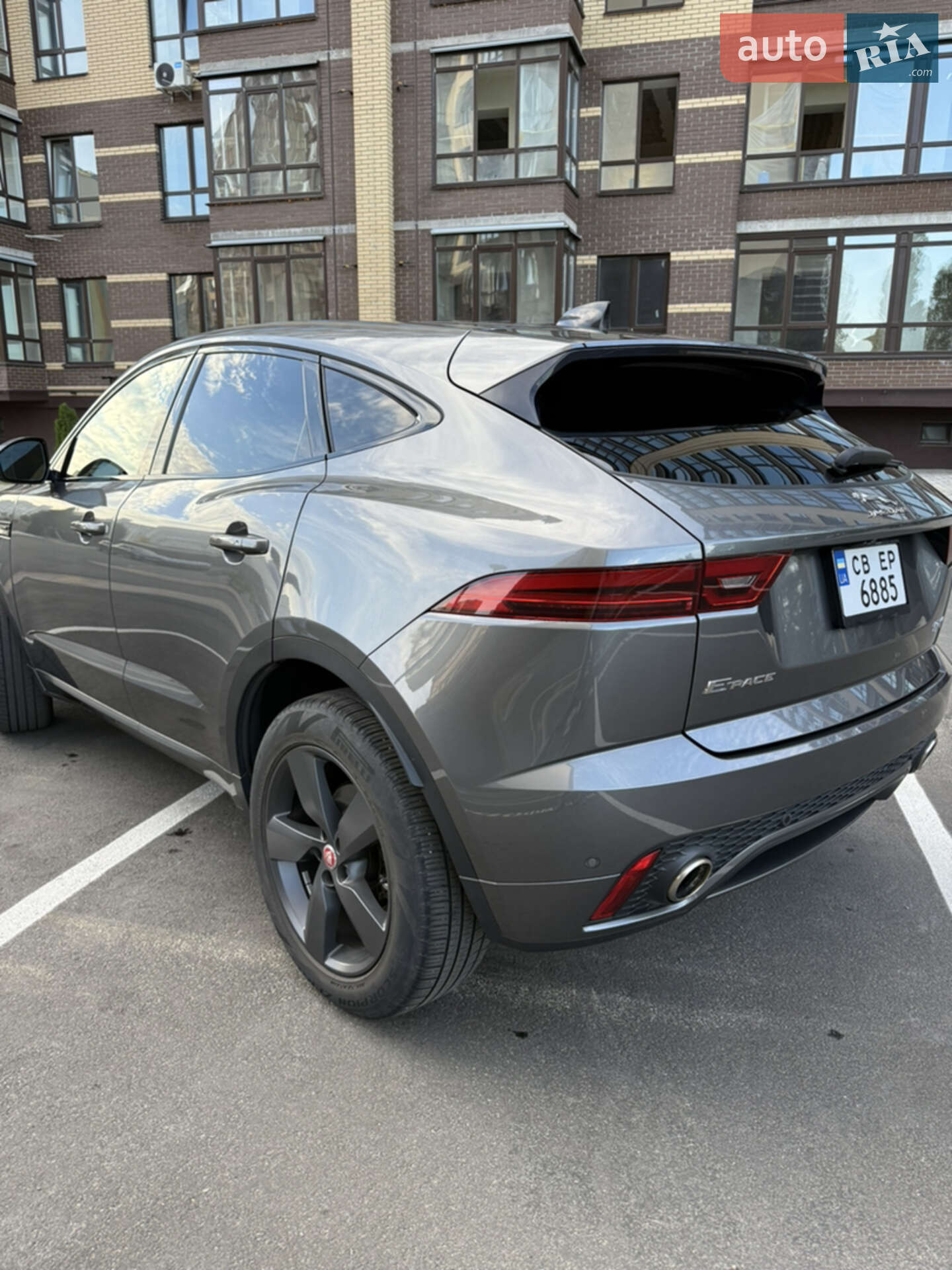 Jaguar E-Pace 2019 VIN SADF12FX2L1Z79000 фото оголошення 5 з 32