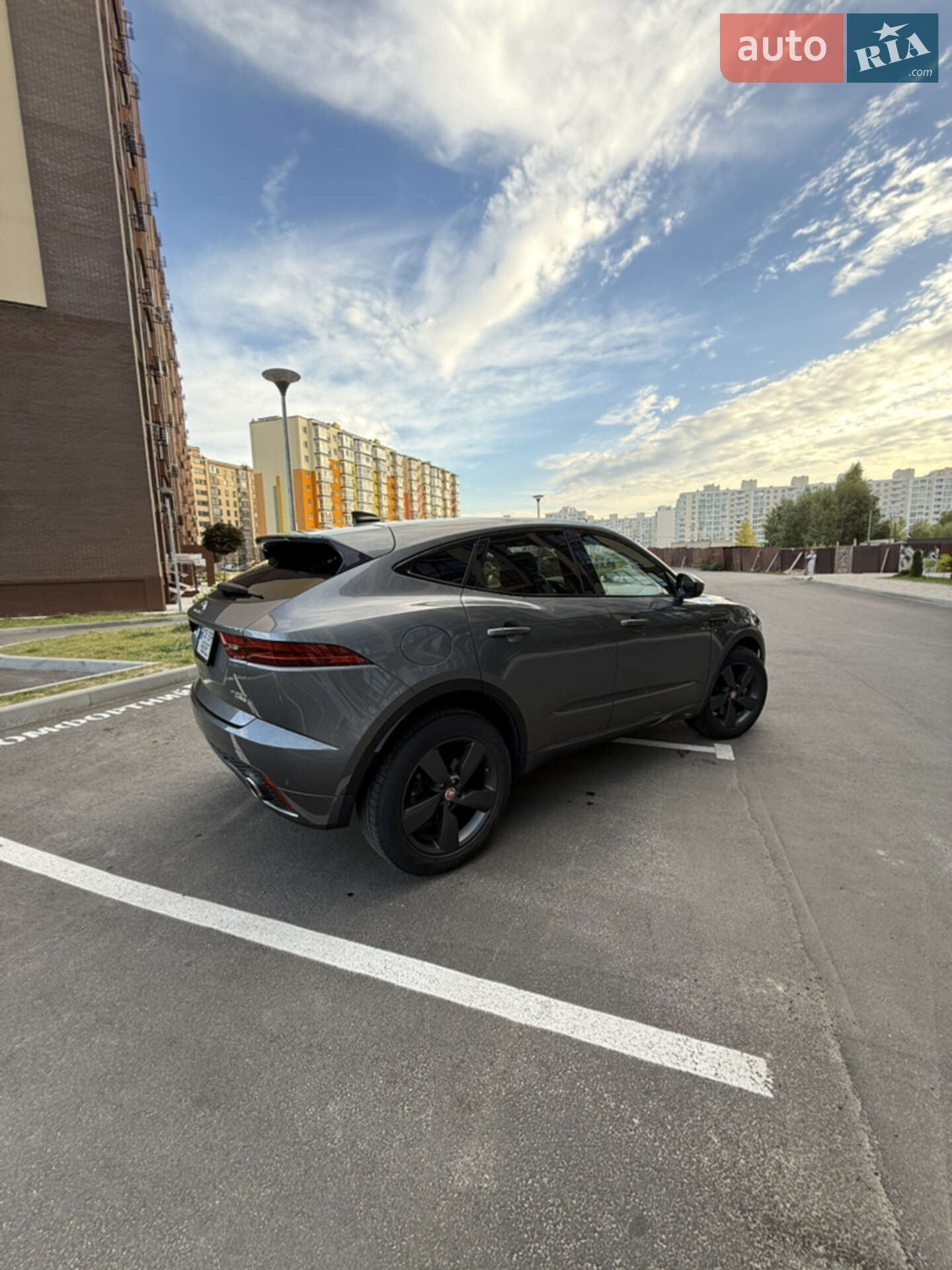 Jaguar E-Pace 2019 VIN SADF12FX2L1Z79000 фото оголошення 11 з 32