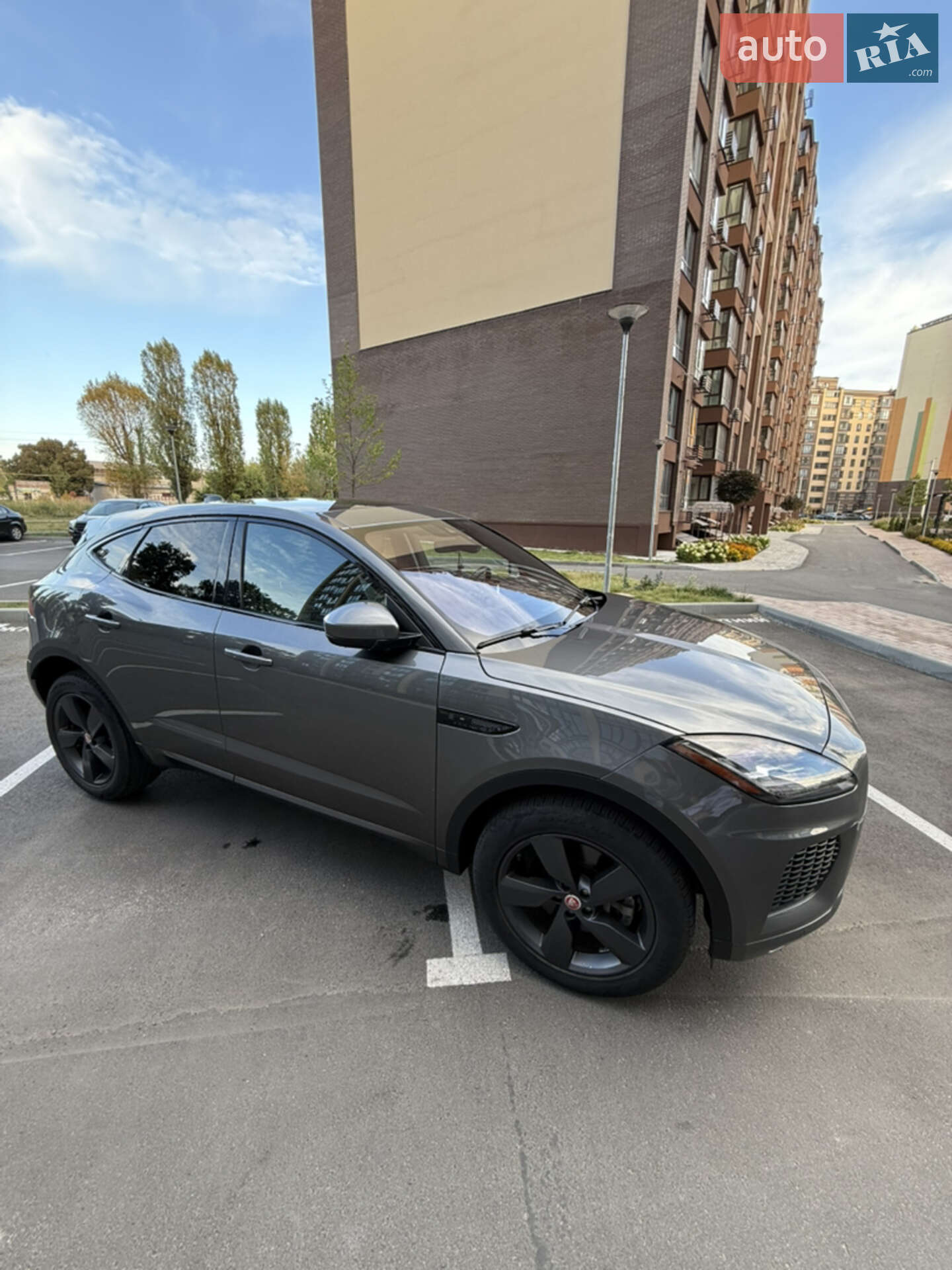 Jaguar E-Pace 2019 VIN SADF12FX2L1Z79000 фото оголошення 24 з 32