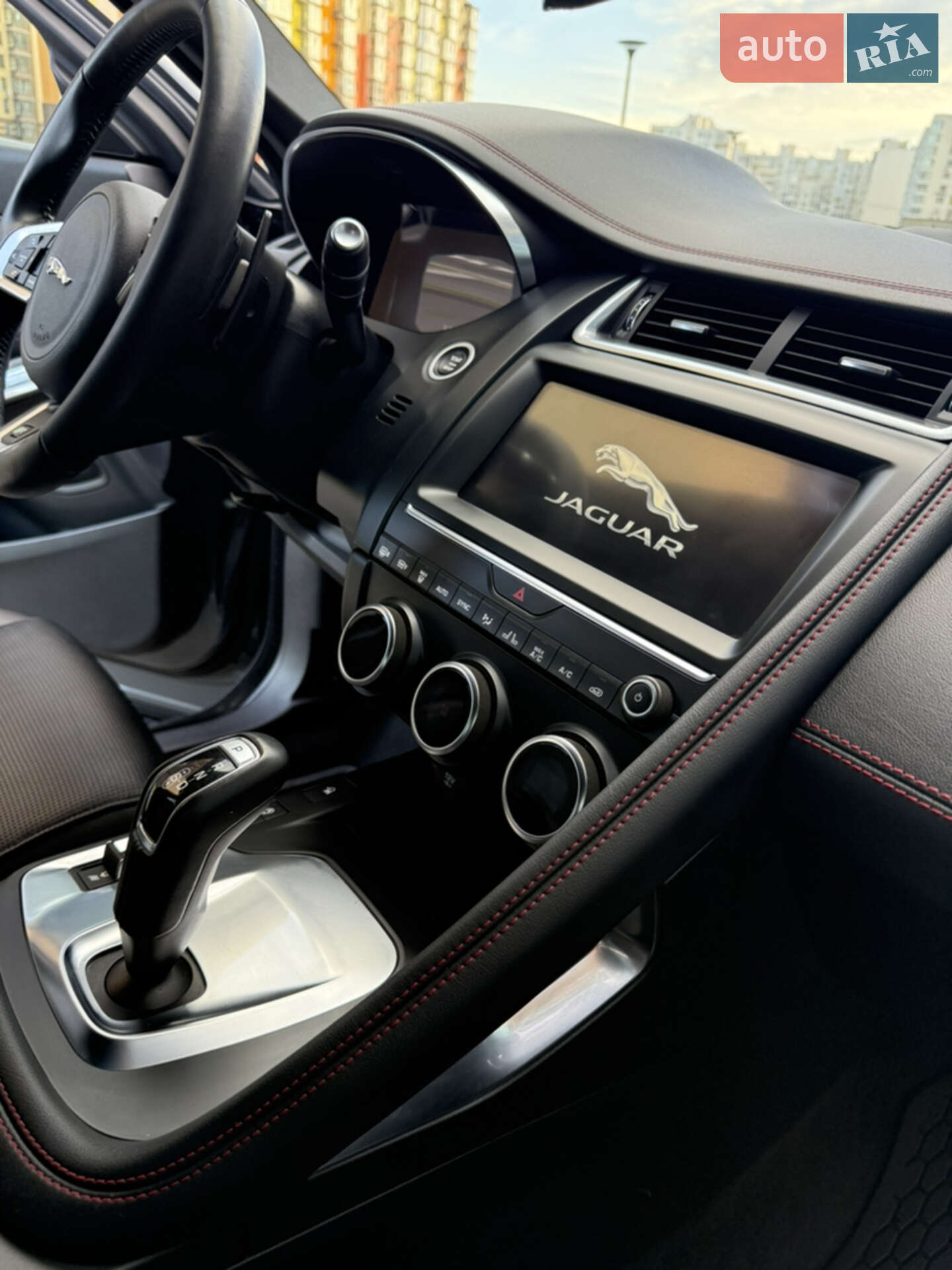 Jaguar E-Pace 2019 VIN SADF12FX2L1Z79000 фото оголошення 26 з 32