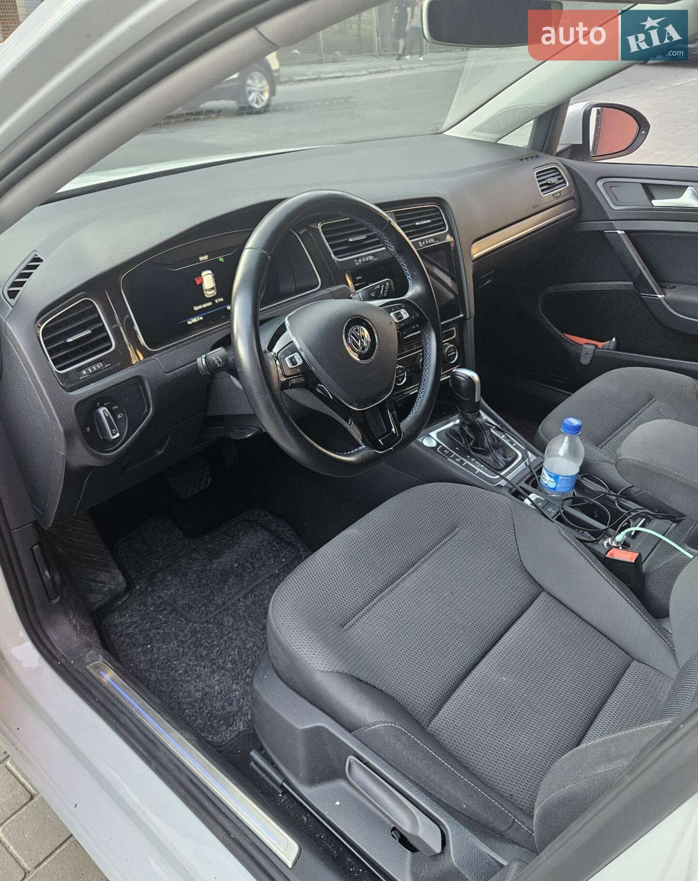 Volkswagen Golf 2019 VIN WVWZZZAUZL8900036 фото оголошення 17 з 30