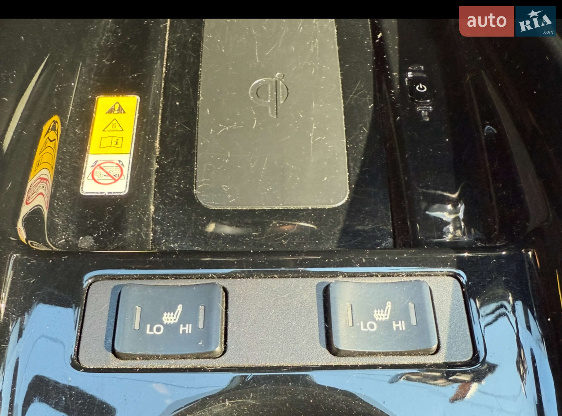 Toyota Prius Prime 2021 VIN JTDKAMFP3M3184176 фото оголошення 2 з 9