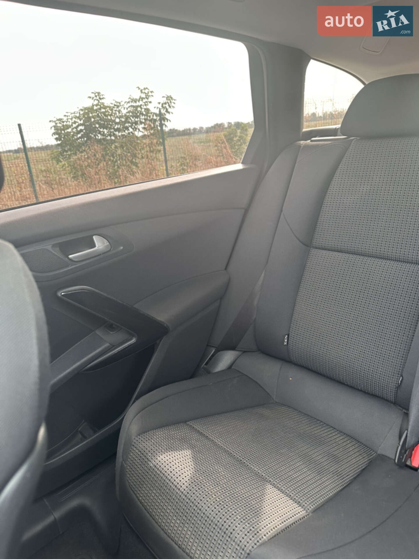 Peugeot 508 2011 VIN VF38ERHH8BL087606 фото оголошення 12 з 23