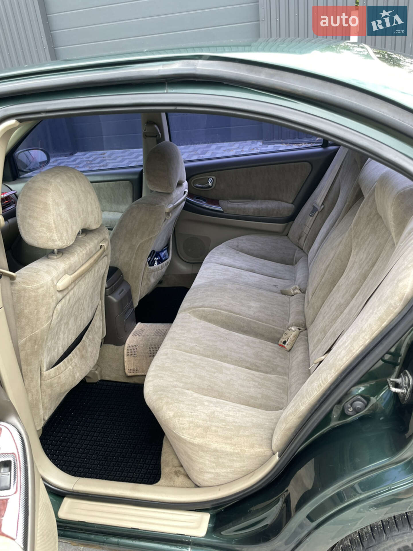 Nissan Maxima 2000 VIN JN1CA31S4YT182570 фото оголошення 2 з 12