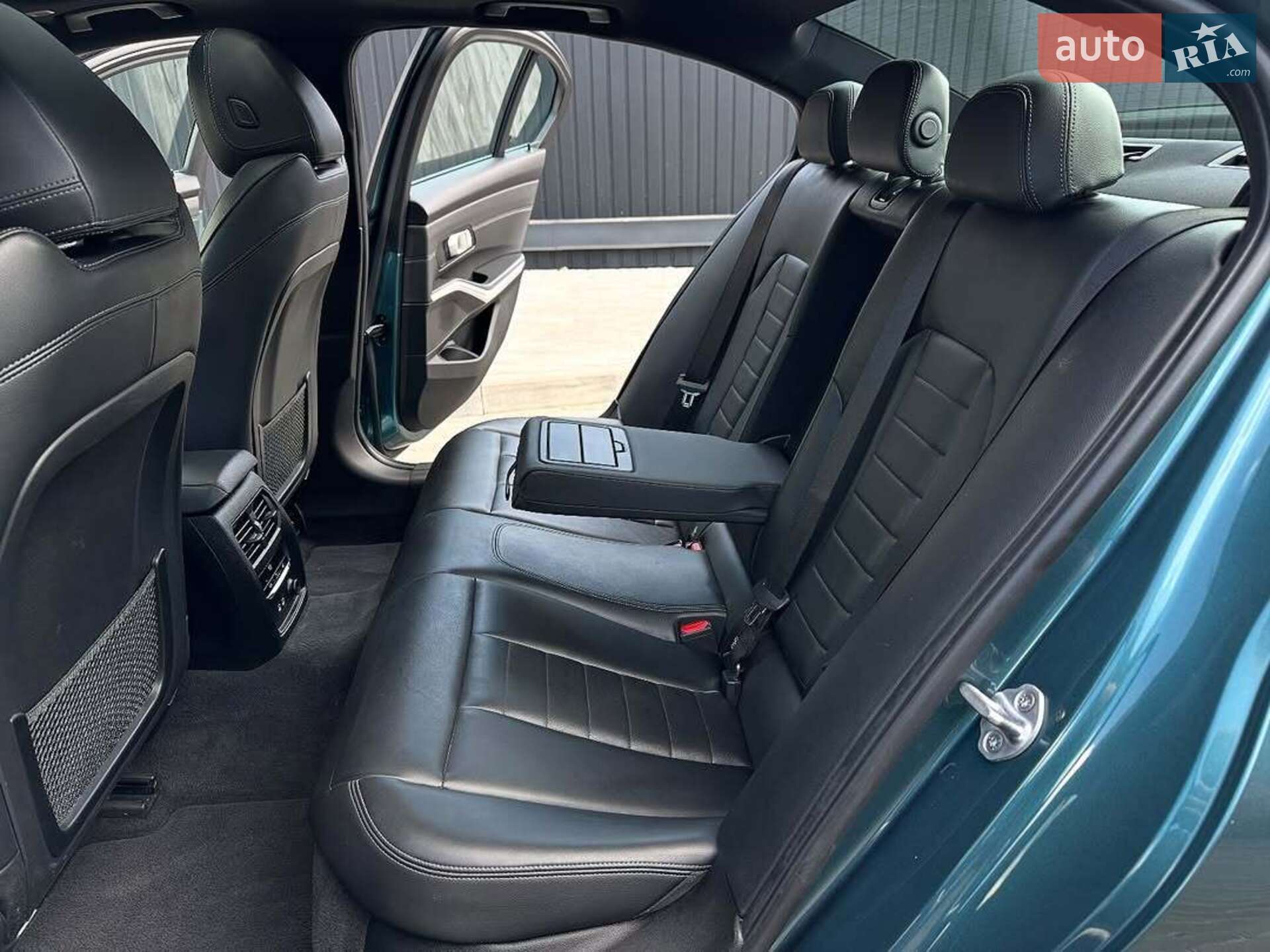 BMW 3 Series 2019 VIN WBA5R7C03LFH47349 фото оголошення 11 з 30