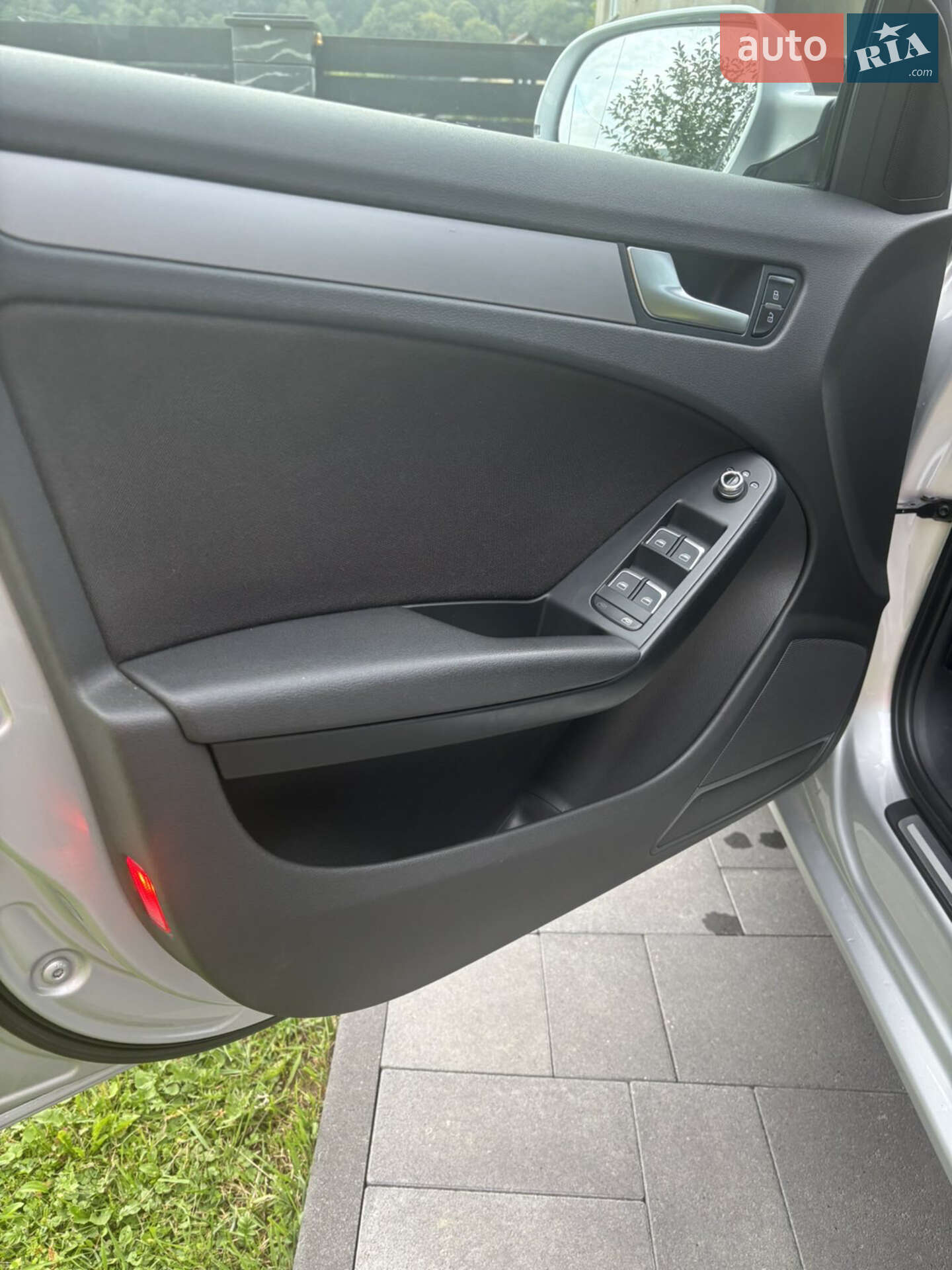 Audi A4 2012 VIN WAUZZZ8K4DA077121 фото оголошення 6 з 6